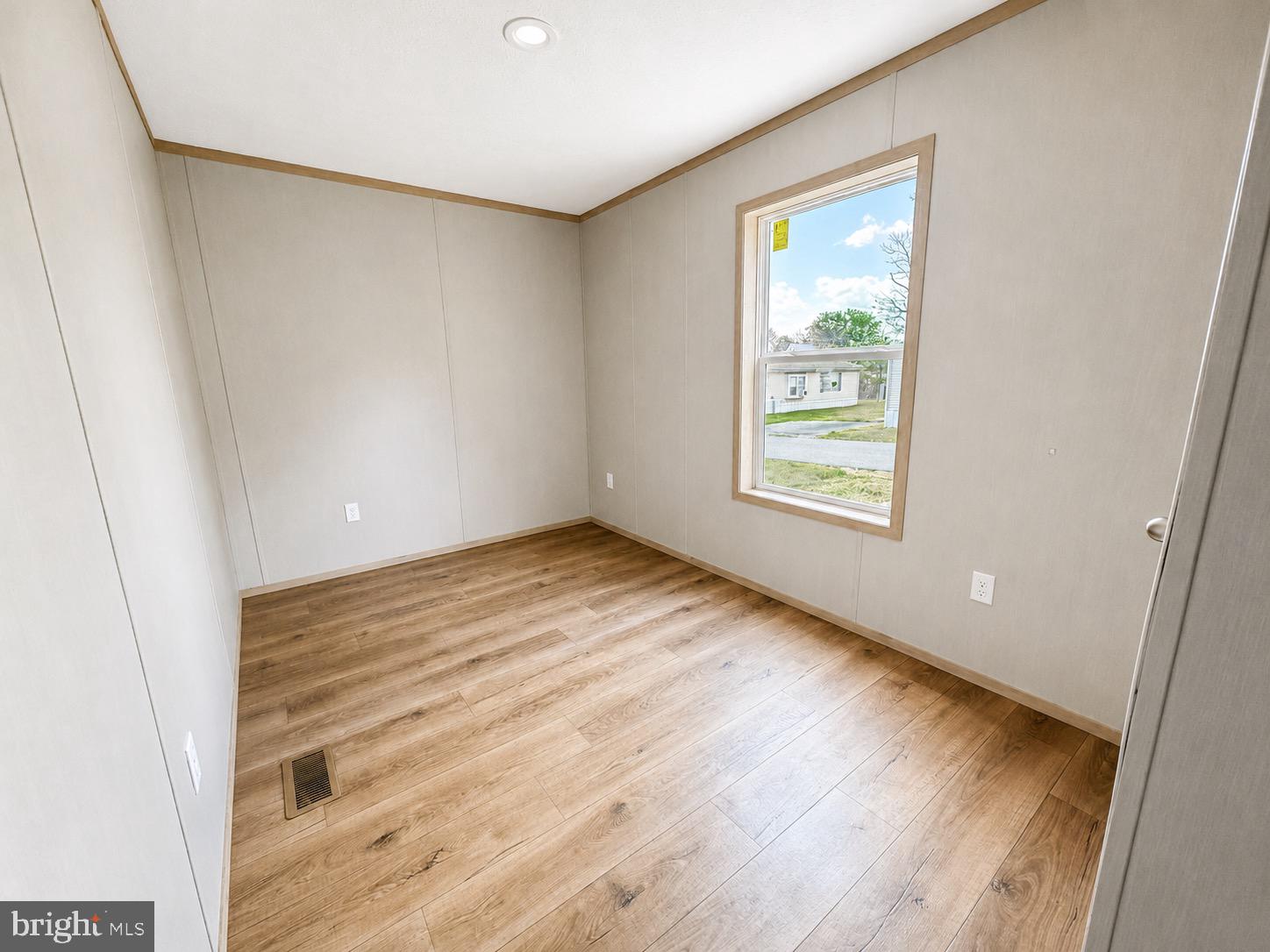 CASTLE HILL MHP - Residential
