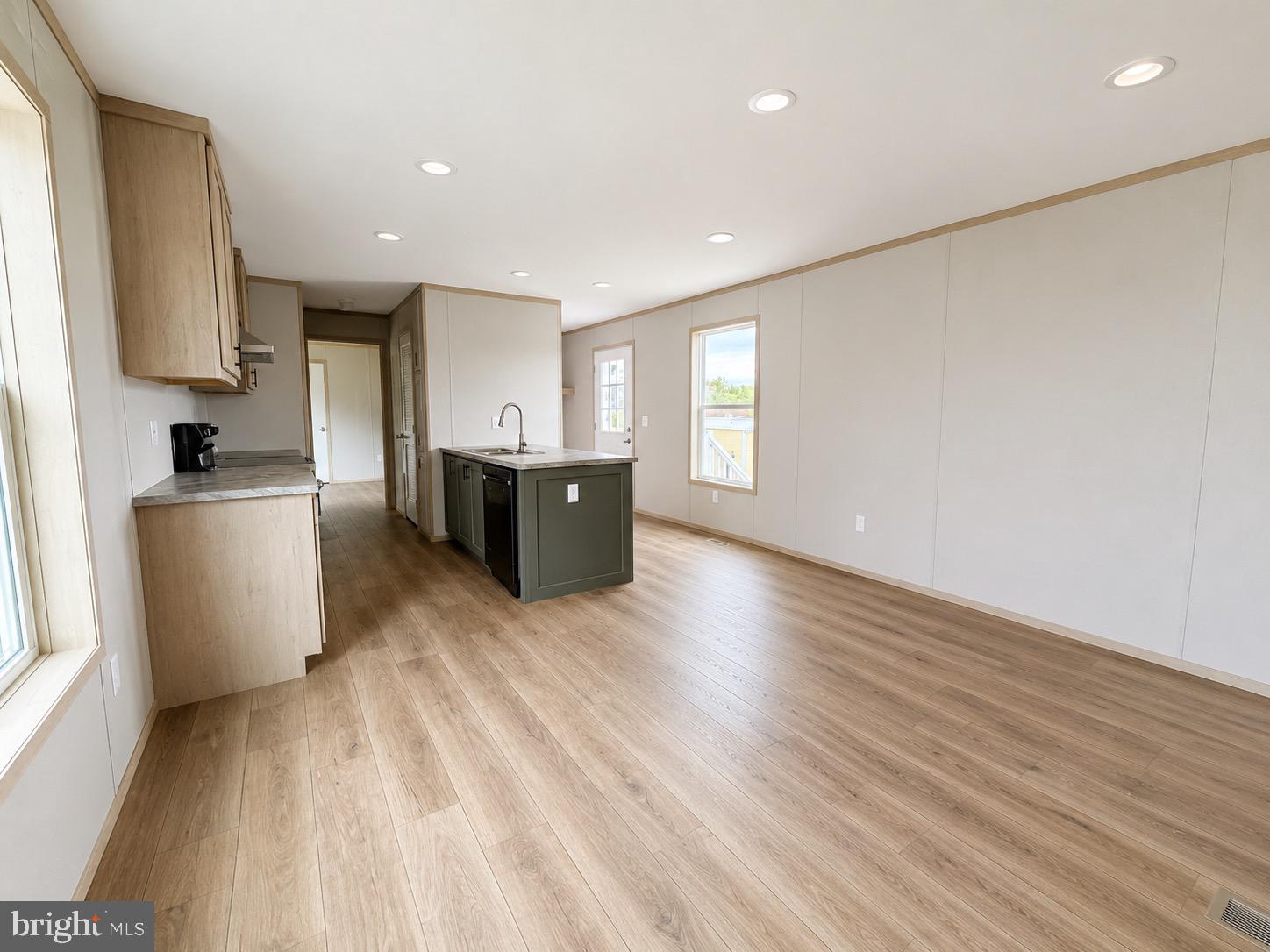 CASTLE HILL MHP - Residential