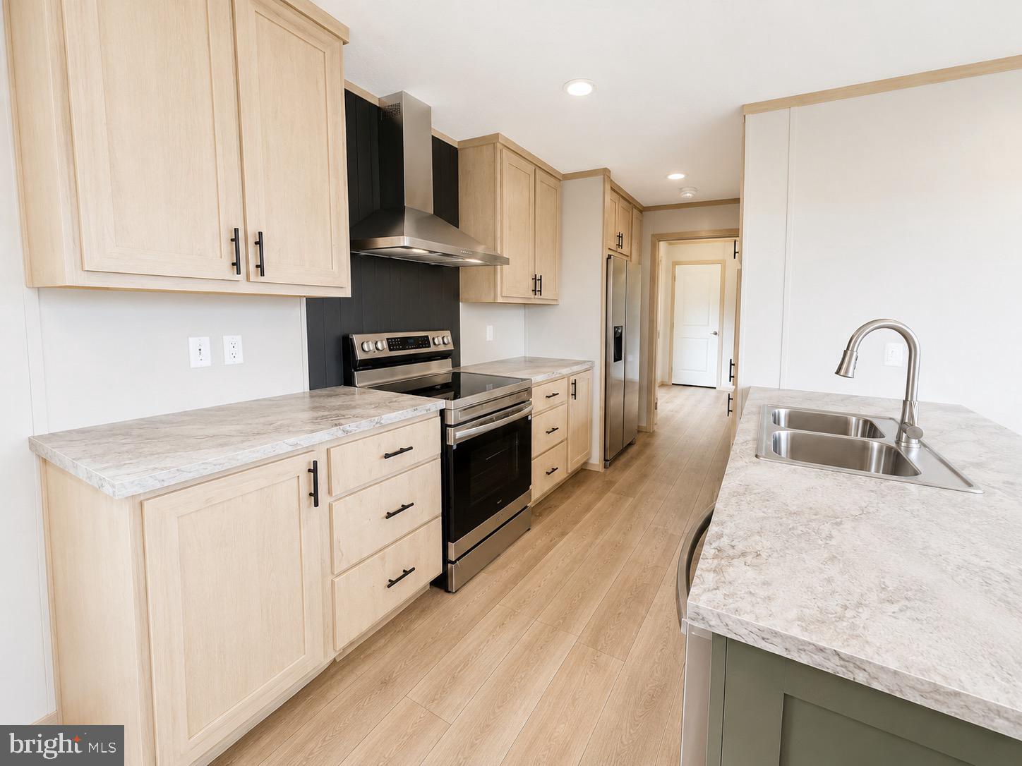 CASTLE HILL MHP - Residential