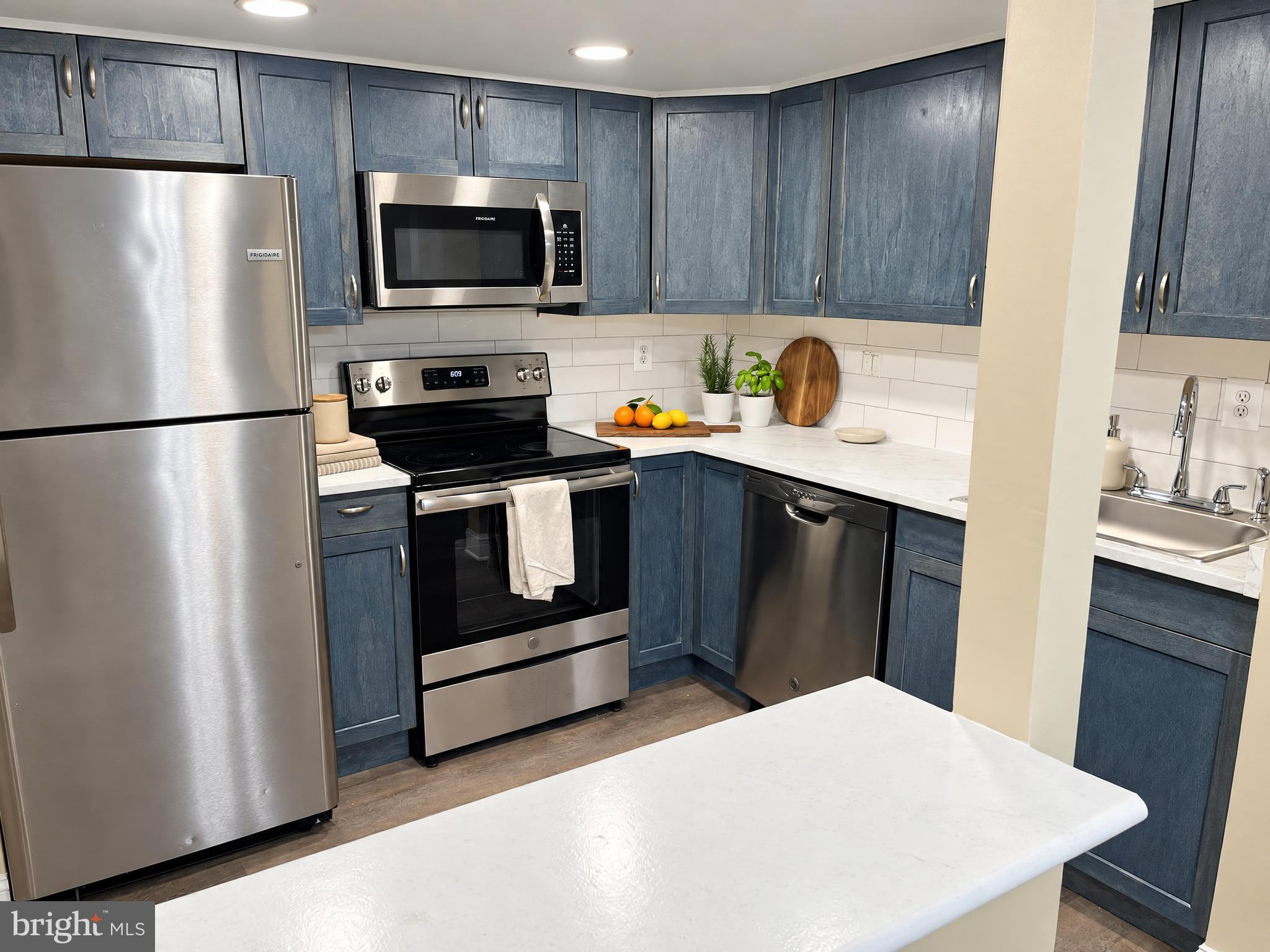 10115 PRINCE PLACE 403