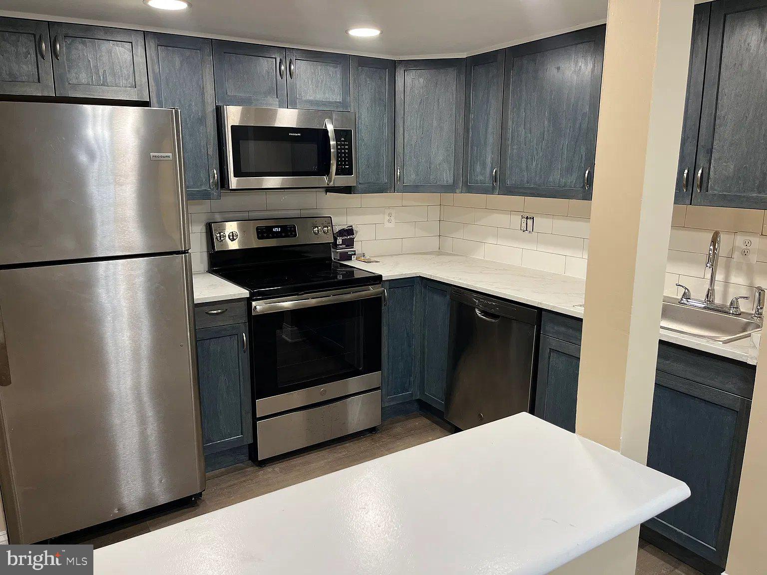 10115 PRINCE PLACE 403