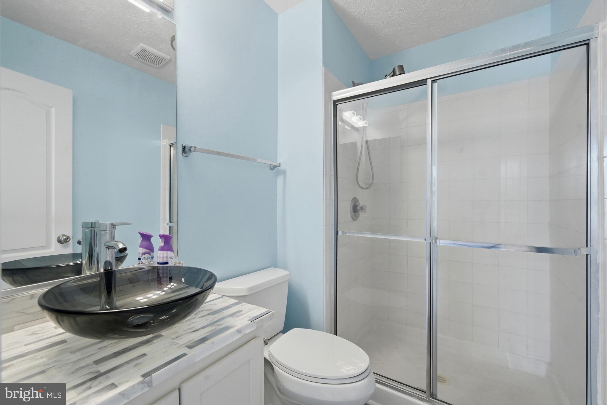 LAUREL GLEN - Residential