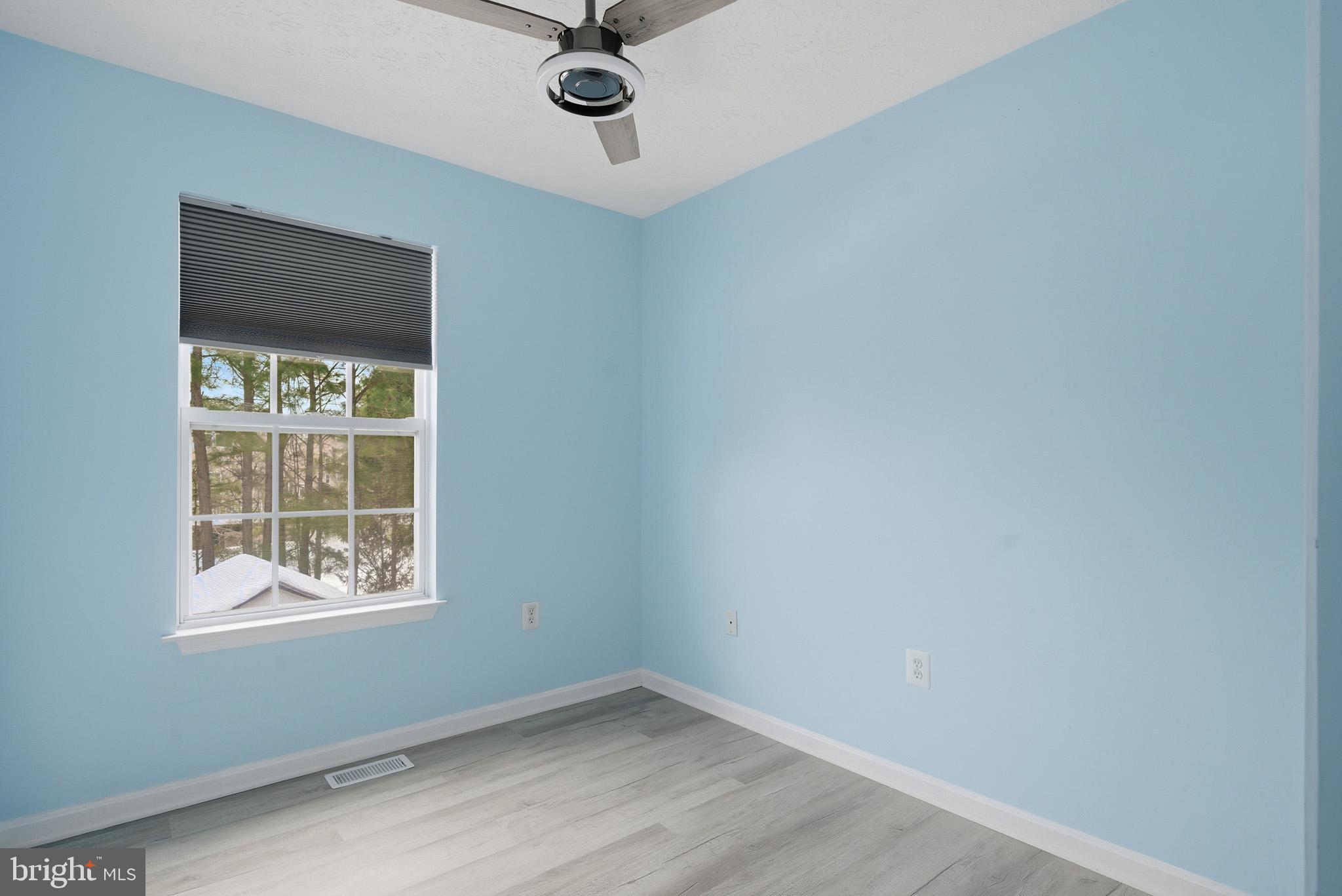 LAUREL GLEN - Residential