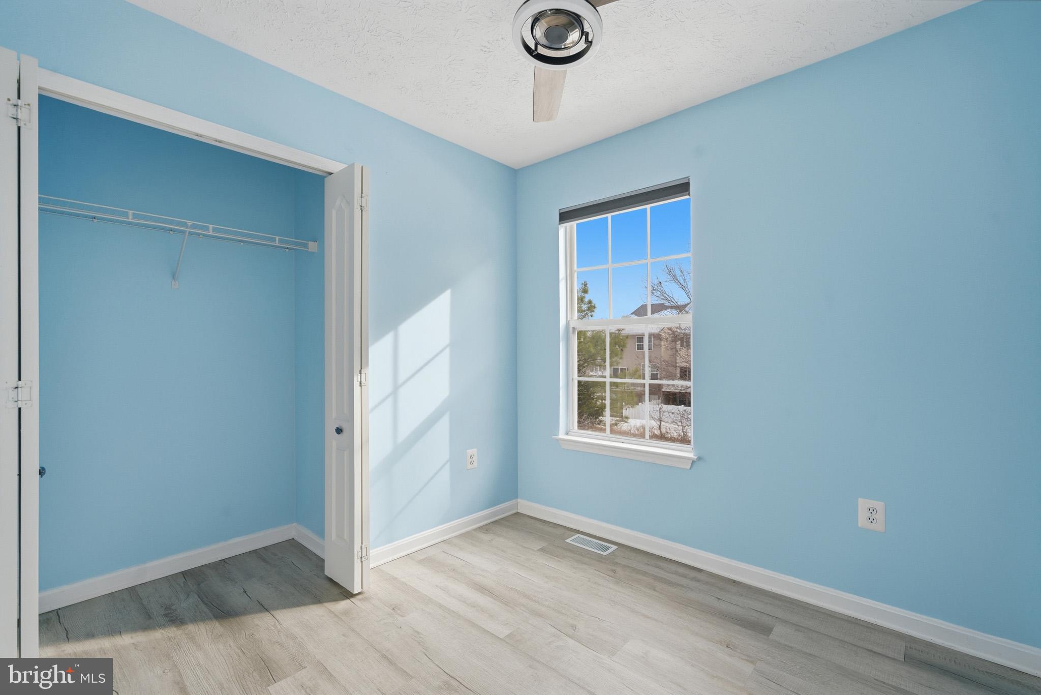 LAUREL GLEN - Residential