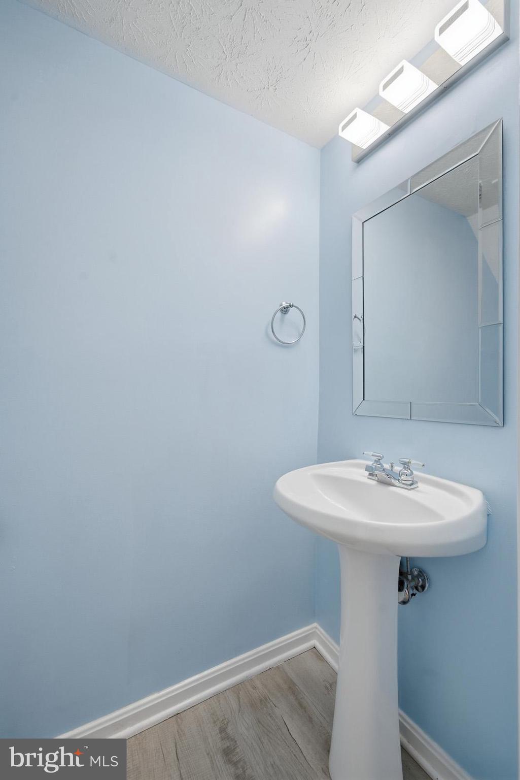 LAUREL GLEN - Residential