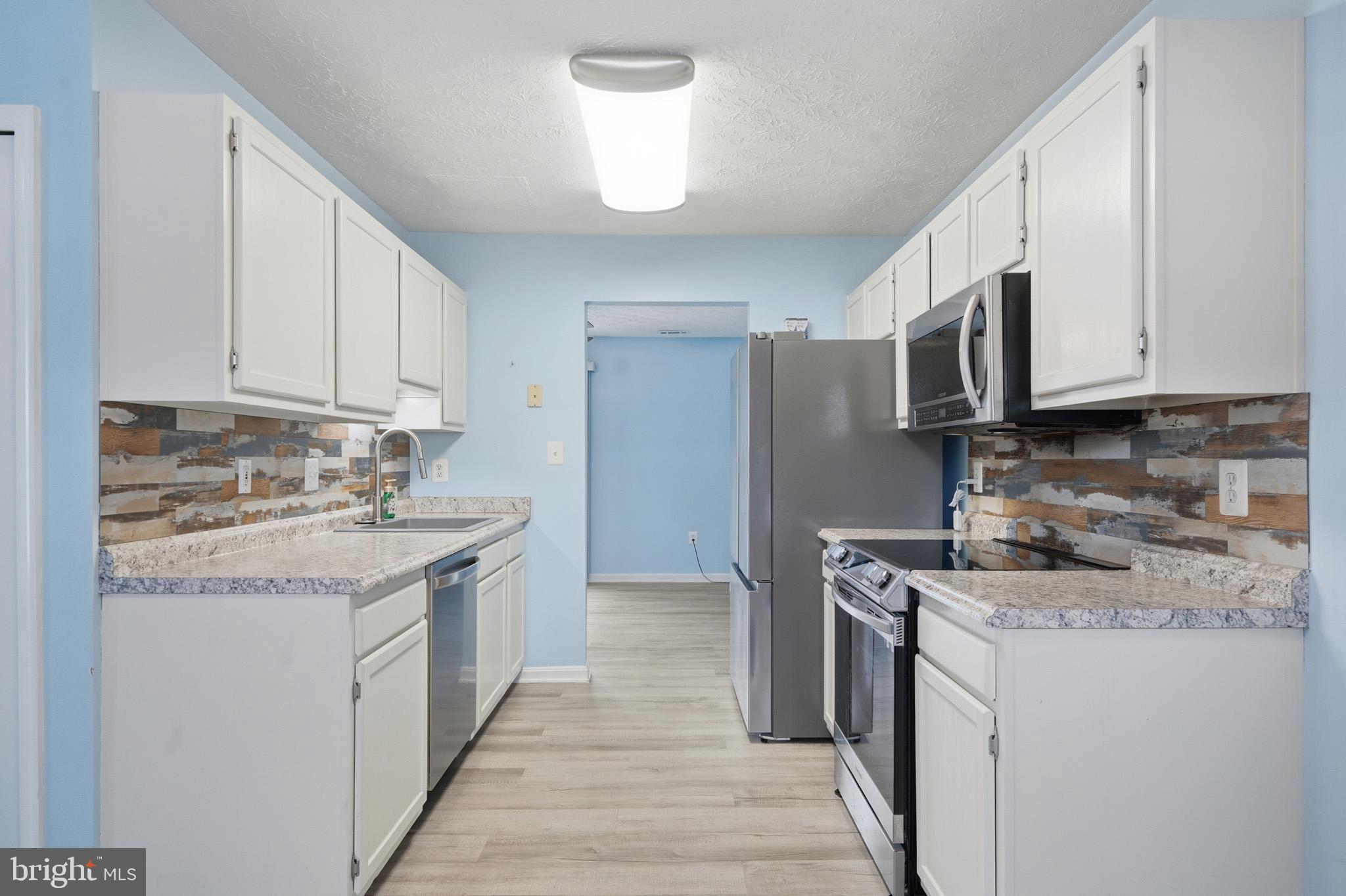 LAUREL GLEN - Residential