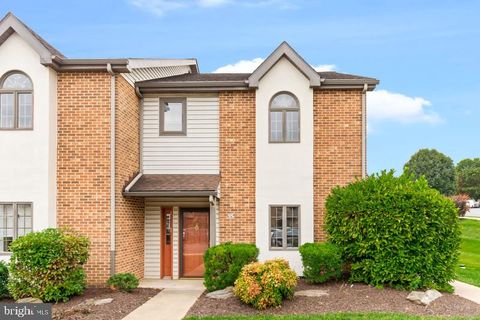 Photo of 35 Black Oak Drive, LANCASTER, PA 17602 (MLS # PALA2056224)