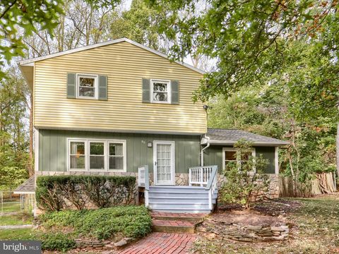 85 HILLDALE ROAD ETTERS PA 17319