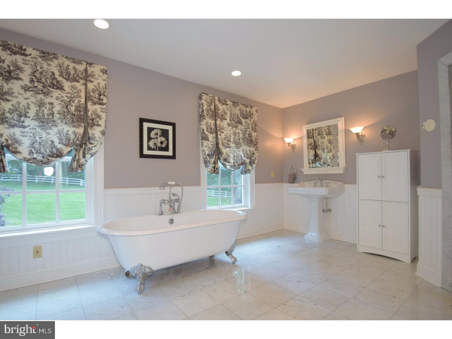 STONE MOUNT @ JERI - Residential