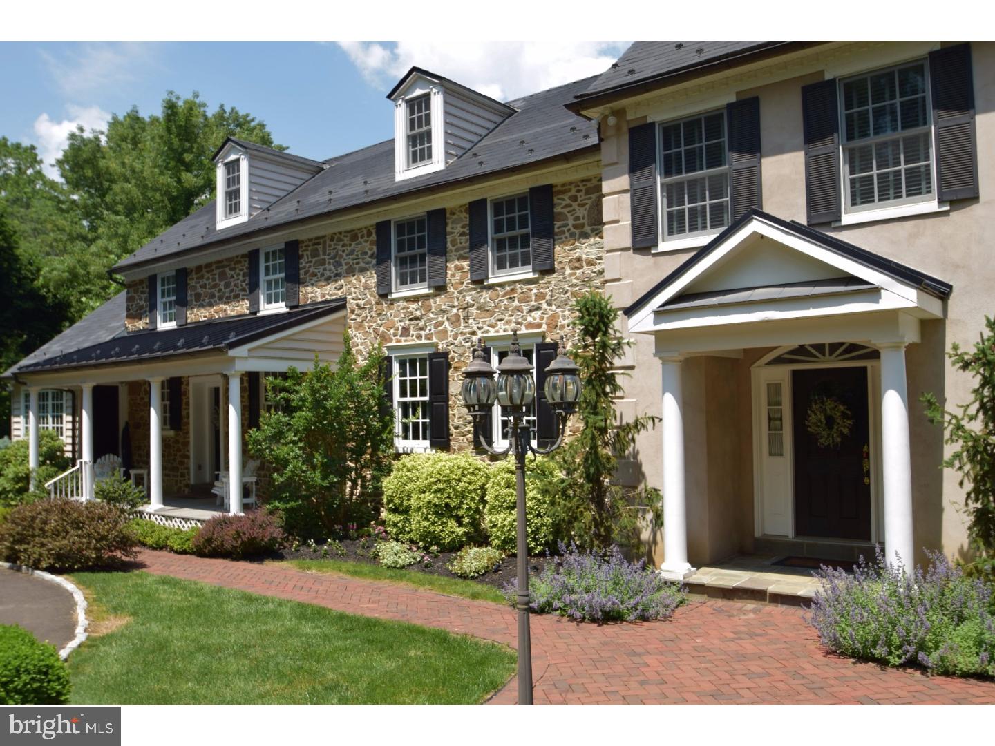 STONE MOUNT @ JERI - Residential