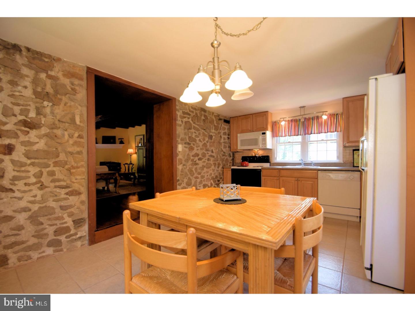 STONE MOUNT @ JERI - Residential