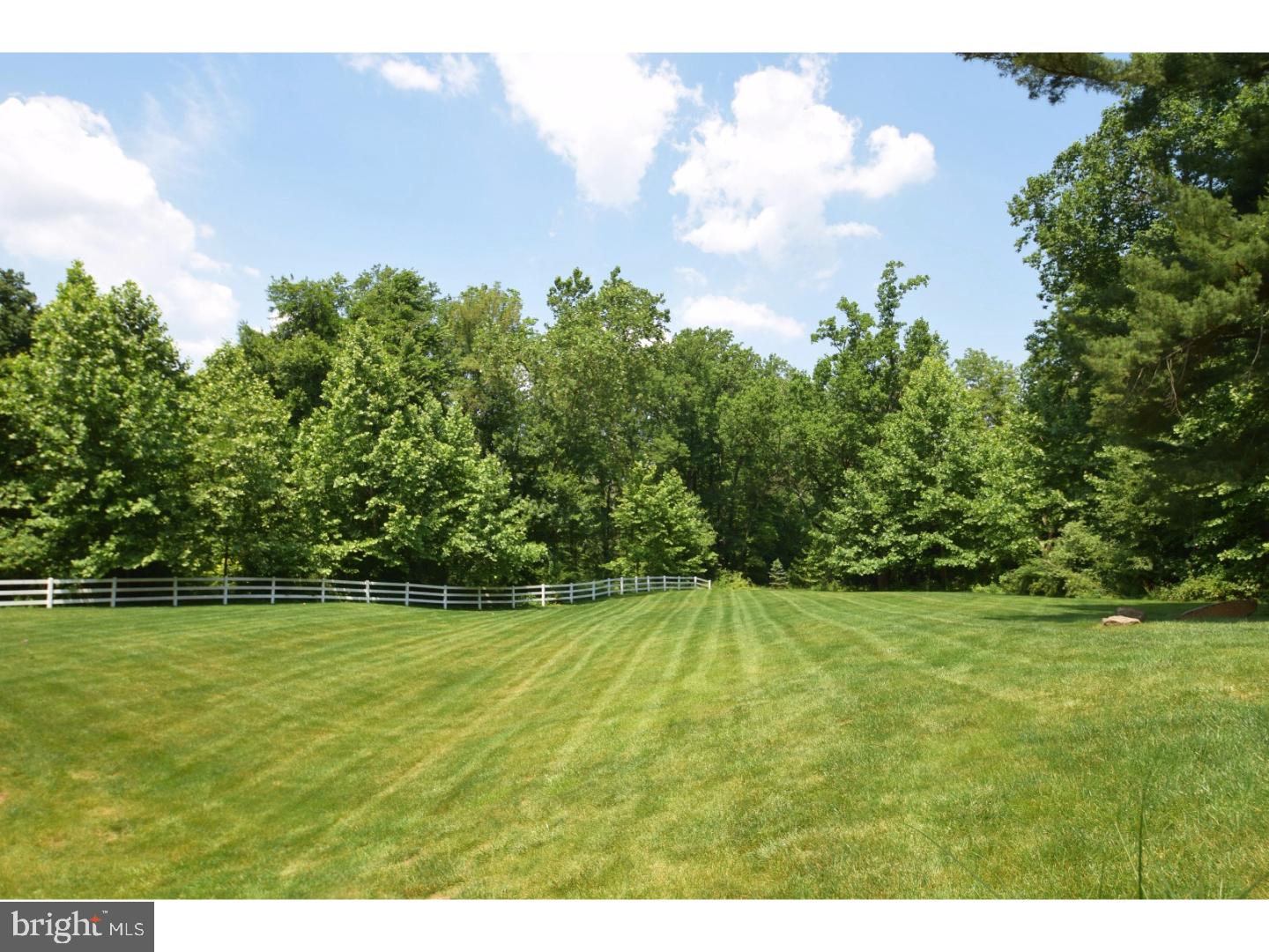 STONE MOUNT @ JERI - Residential