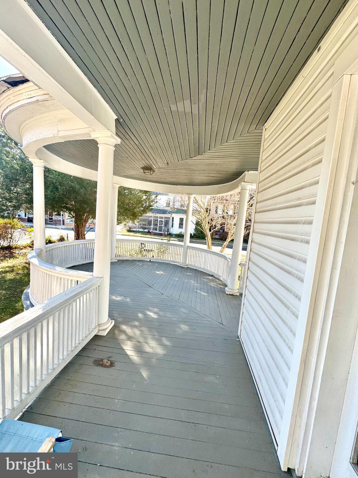 WEST END - Residential Lease