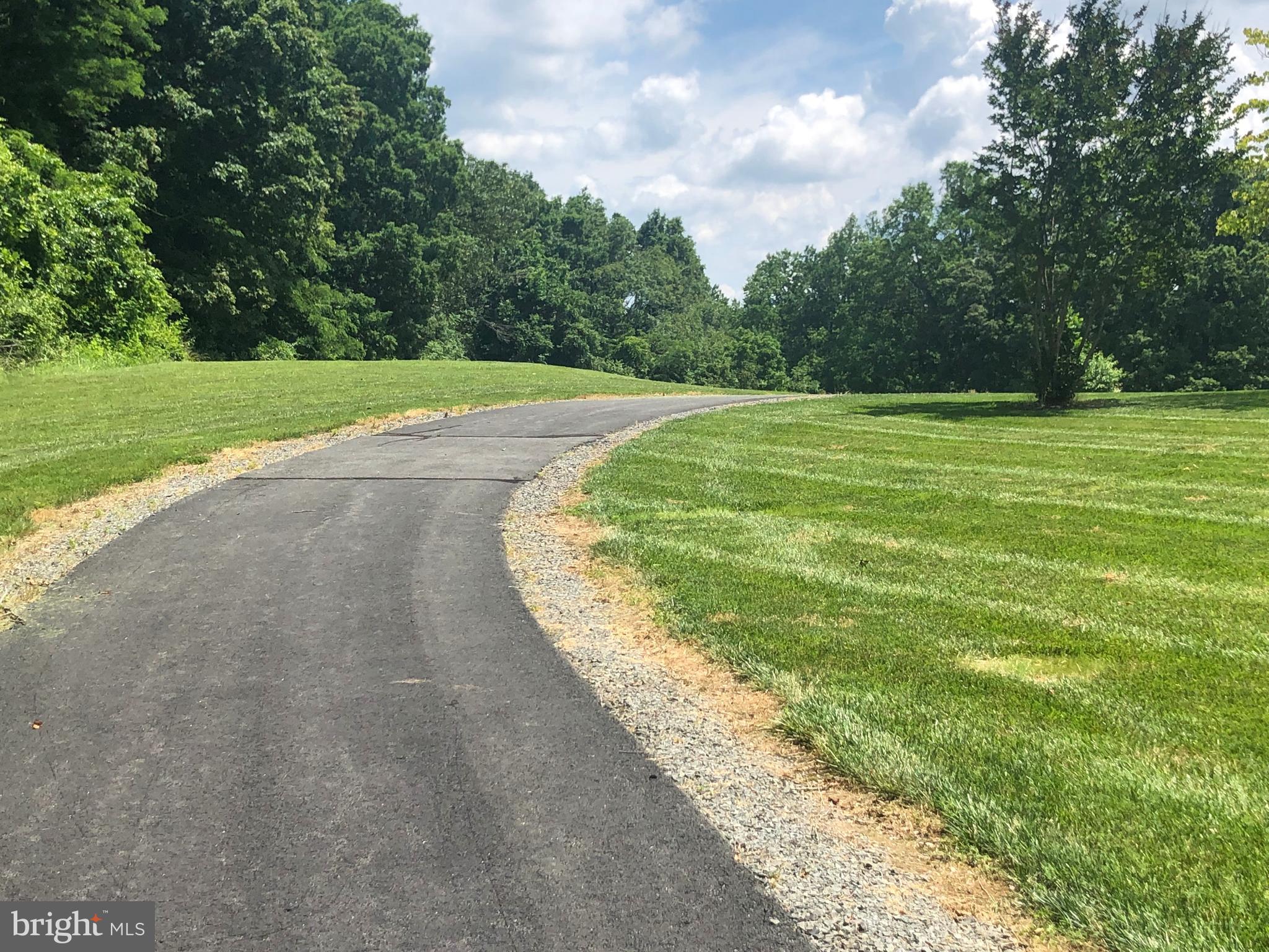 SUFFIELD MEADOWS - Residential