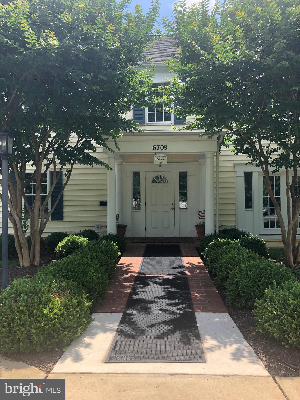 SUFFIELD MEADOWS - Residential