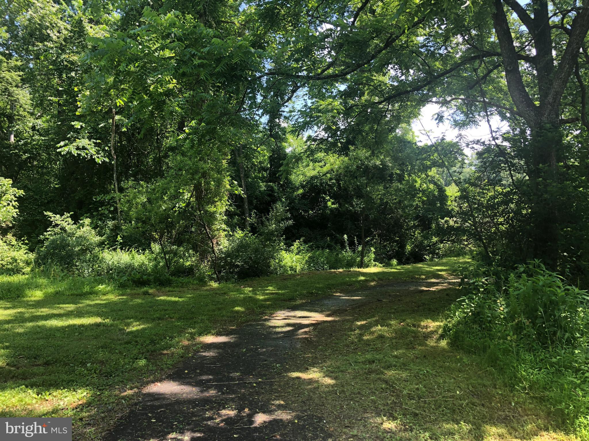 SUFFIELD MEADOWS - Residential