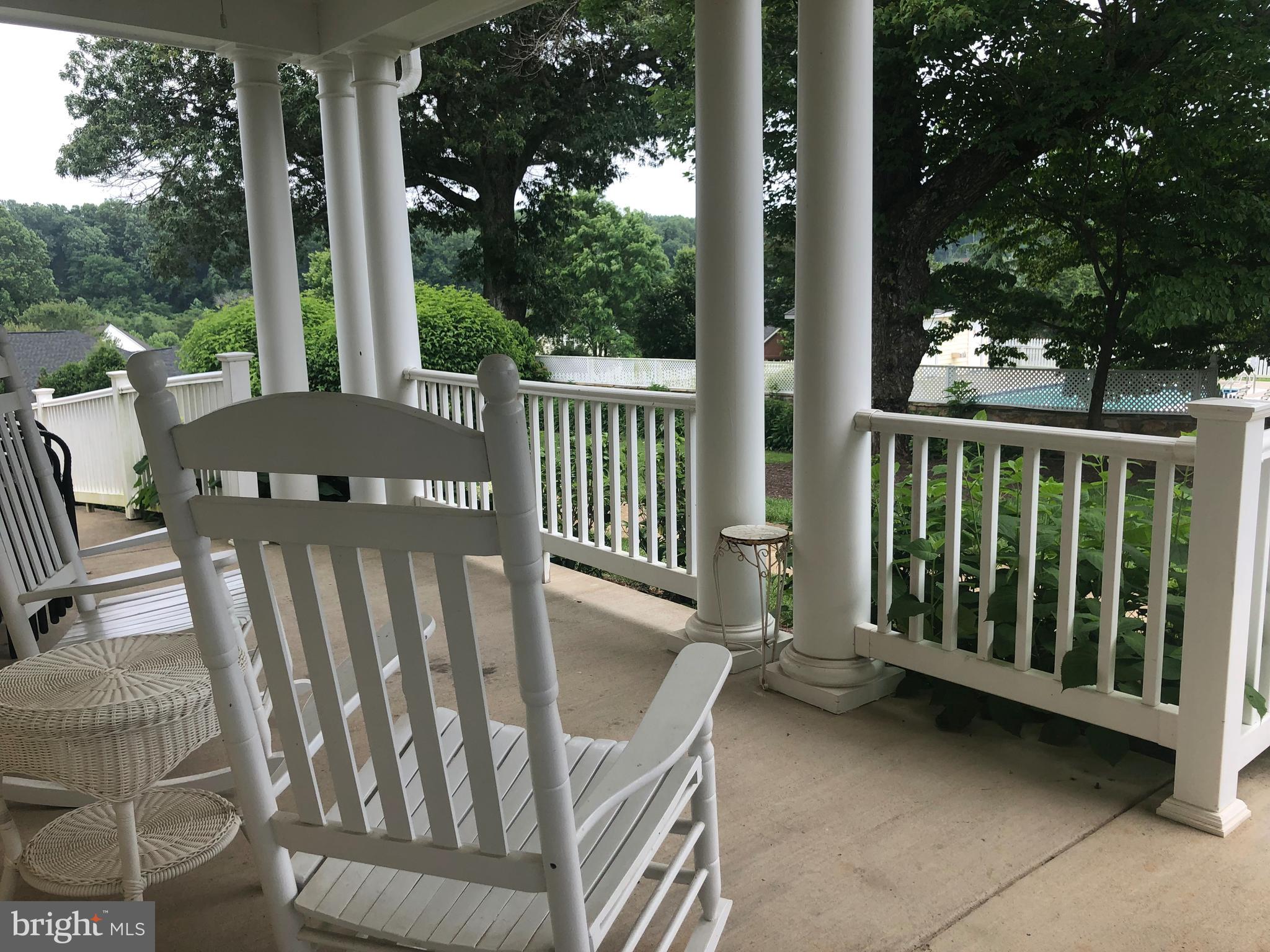 SUFFIELD MEADOWS - Residential