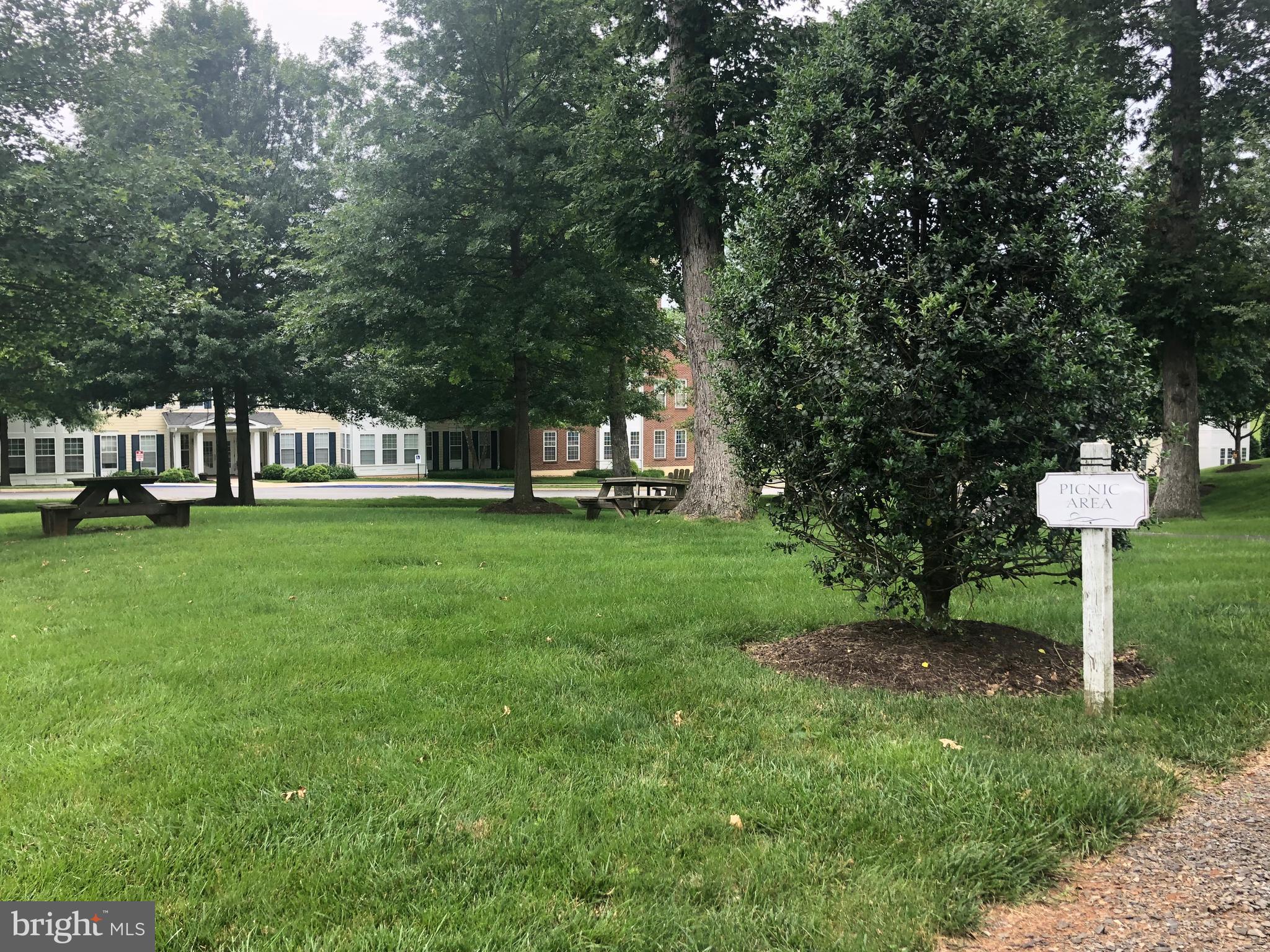 SUFFIELD MEADOWS - Residential