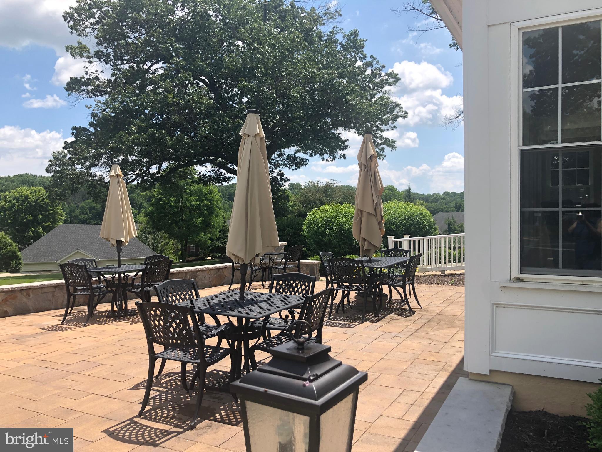 SUFFIELD MEADOWS - Residential