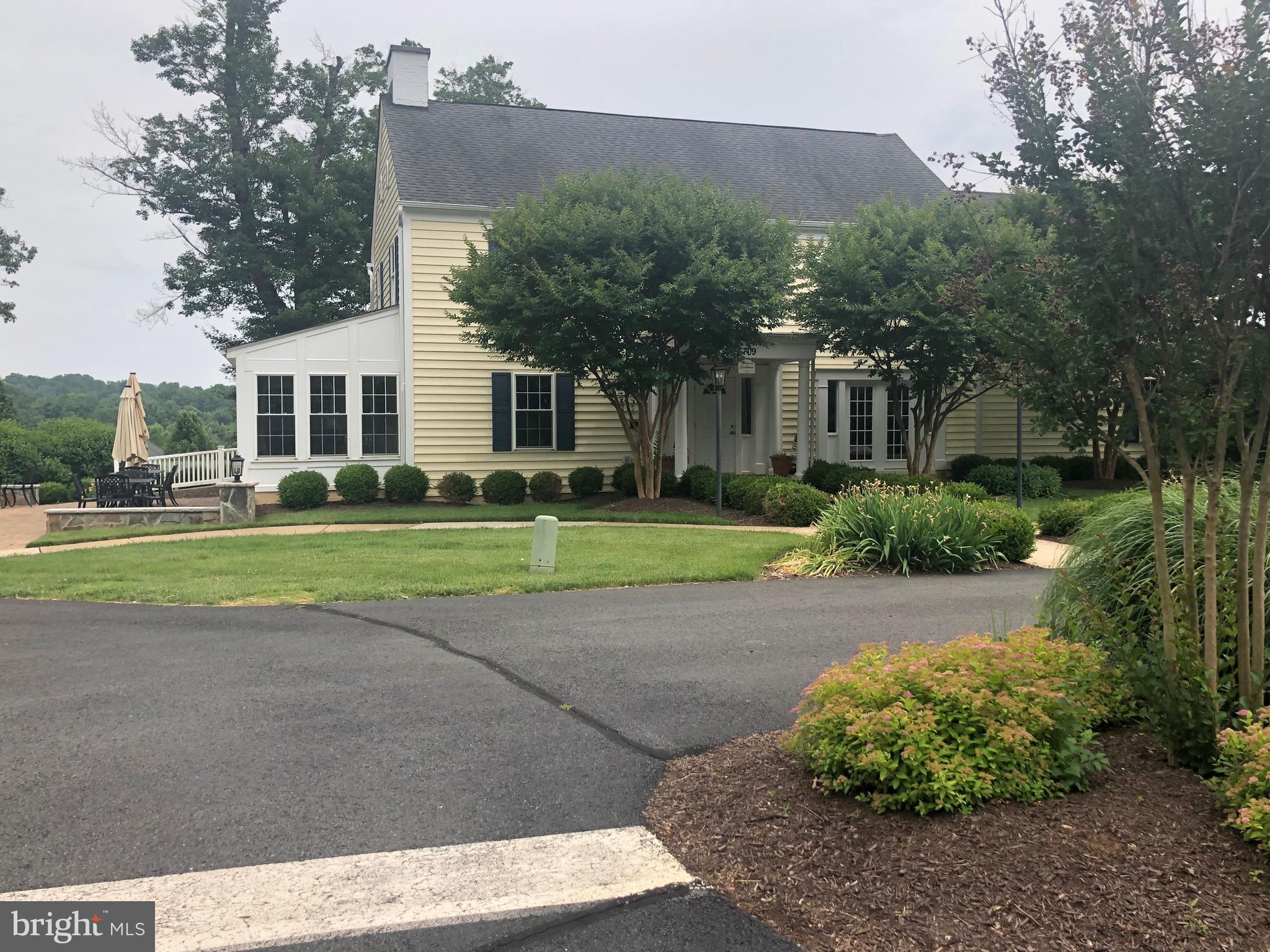 SUFFIELD MEADOWS - Residential