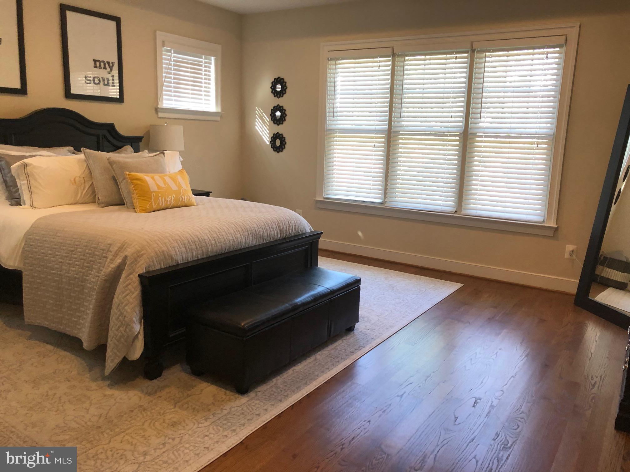 HIGHVIEW PARK - Residential Lease