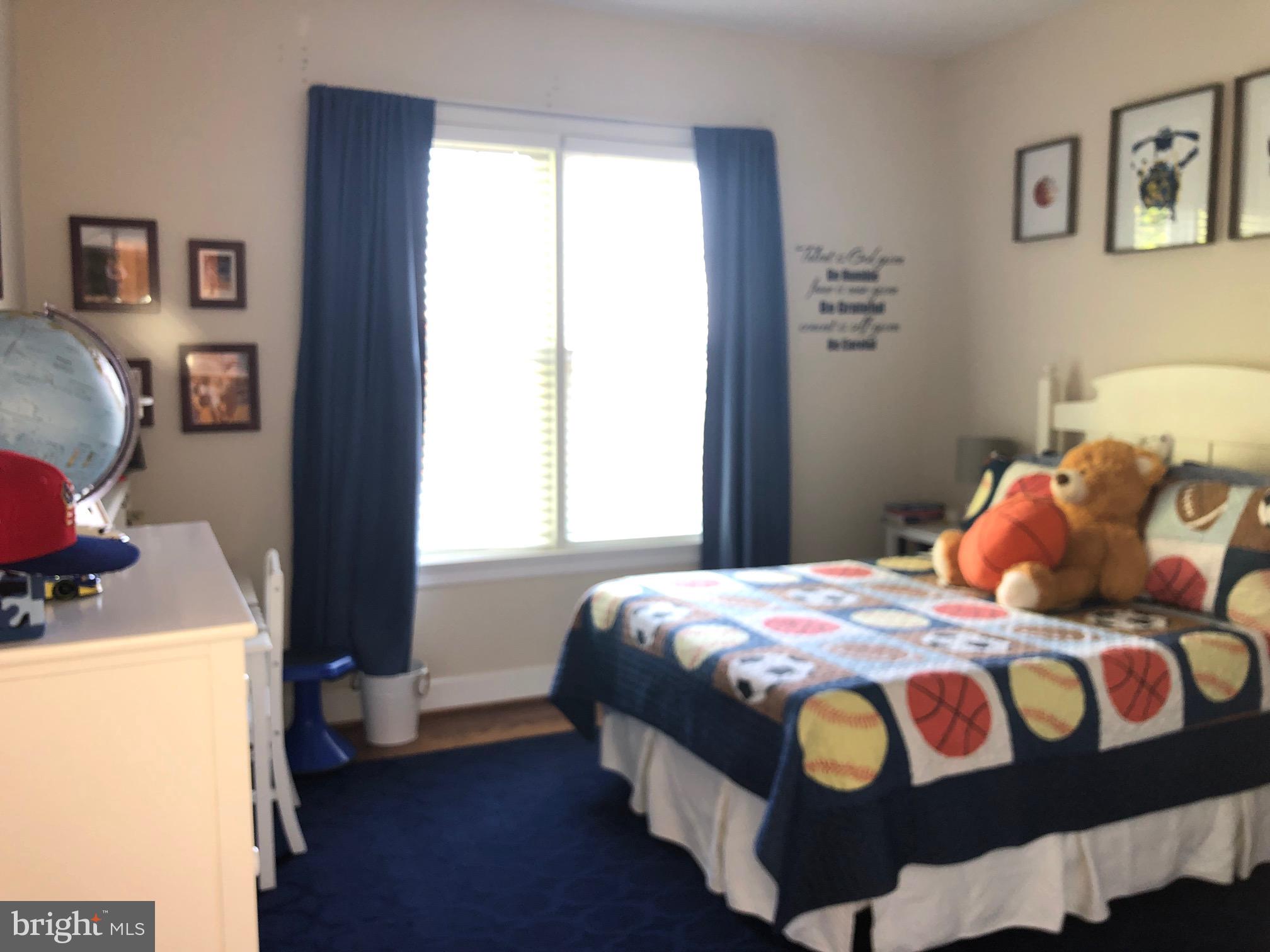 HIGHVIEW PARK - Residential Lease