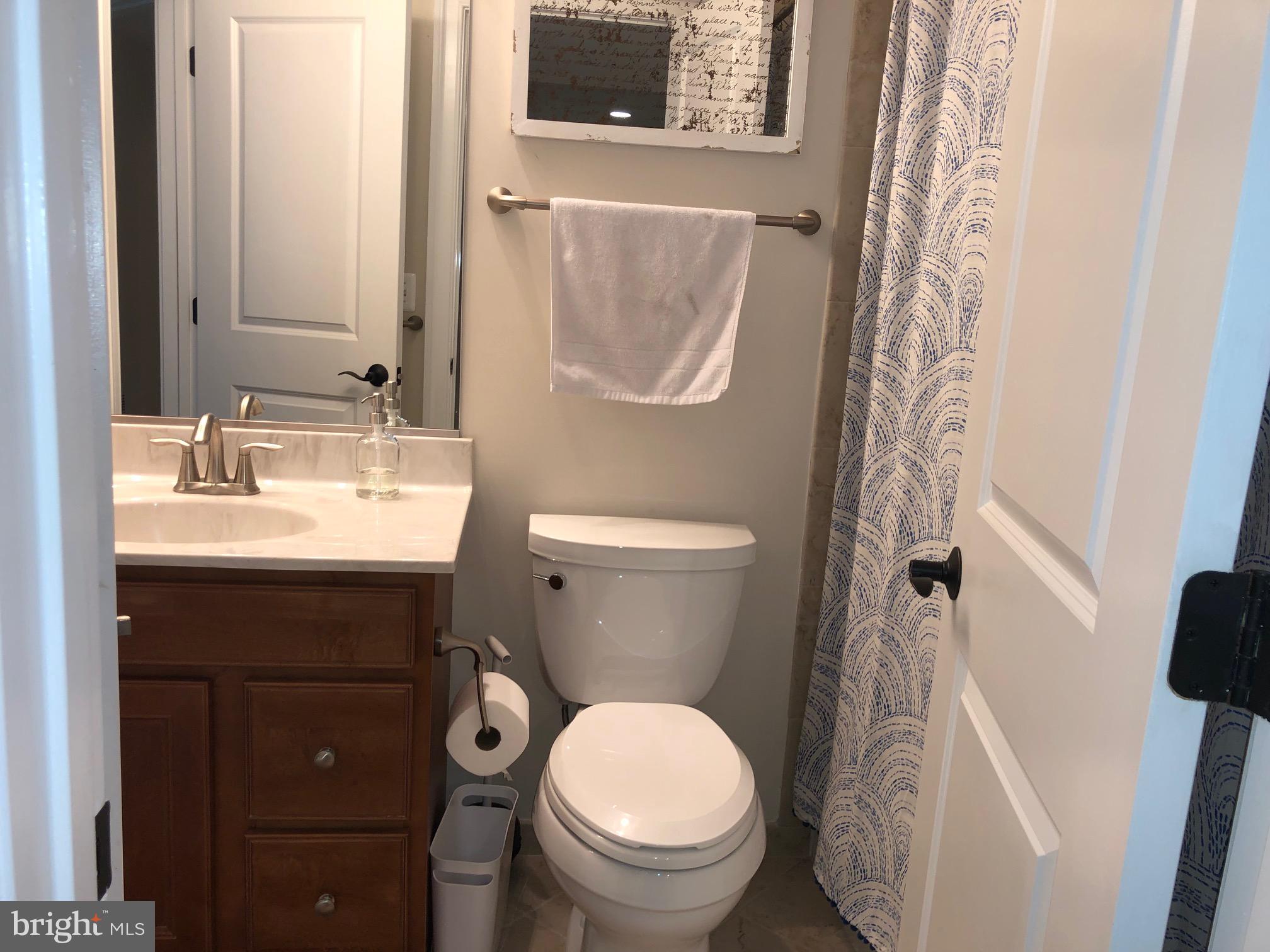 HIGHVIEW PARK - Residential Lease