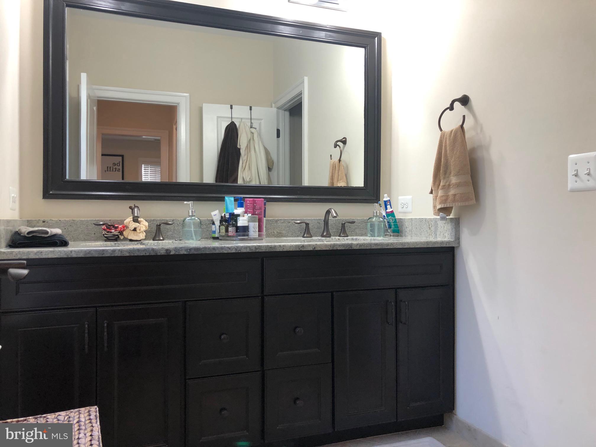 HIGHVIEW PARK - Residential Lease