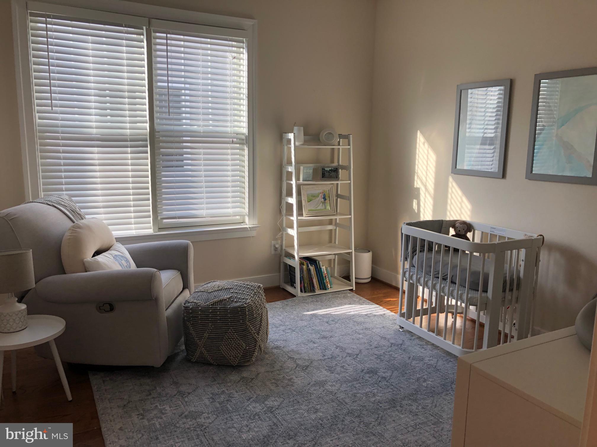 HIGHVIEW PARK - Residential Lease