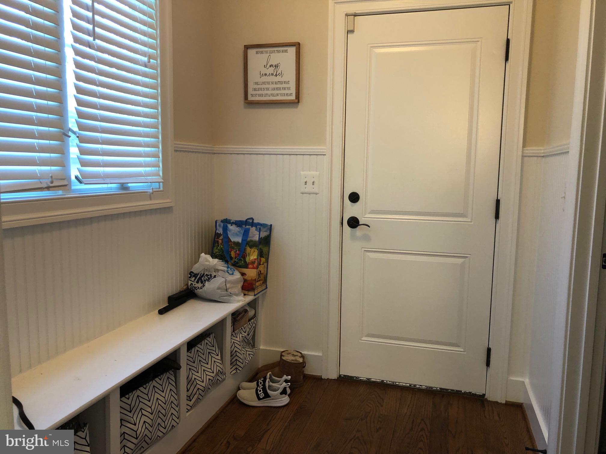 HIGHVIEW PARK - Residential Lease