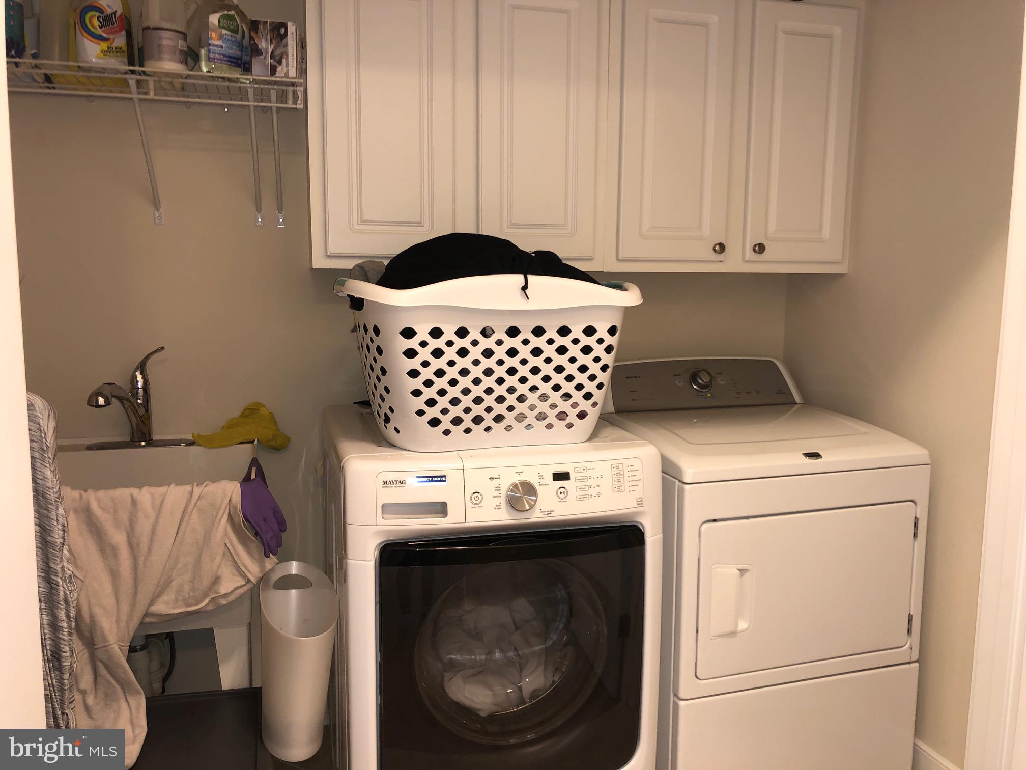 HIGHVIEW PARK - Residential Lease