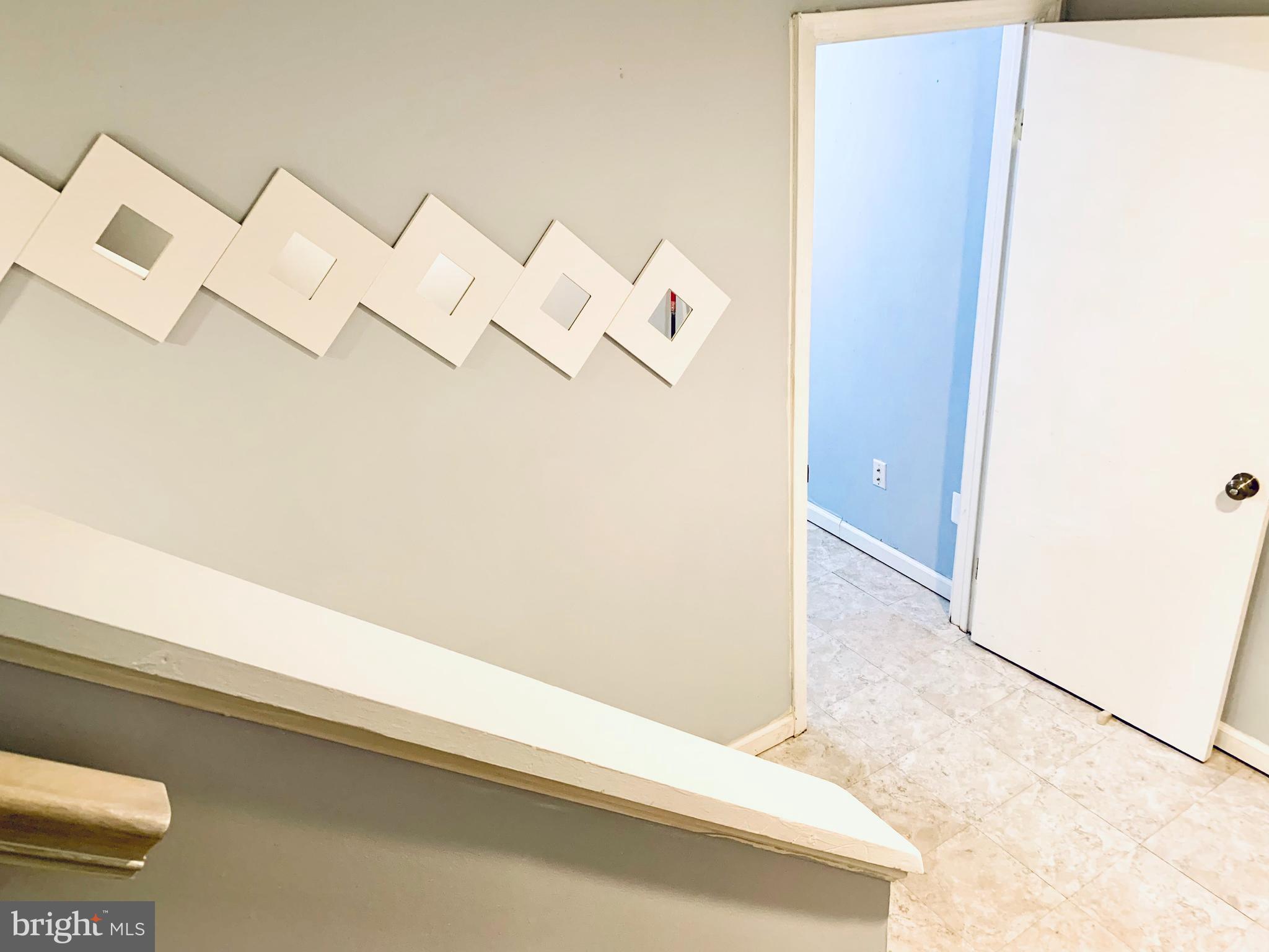 LONDON TOWN WEST - Residential Lease