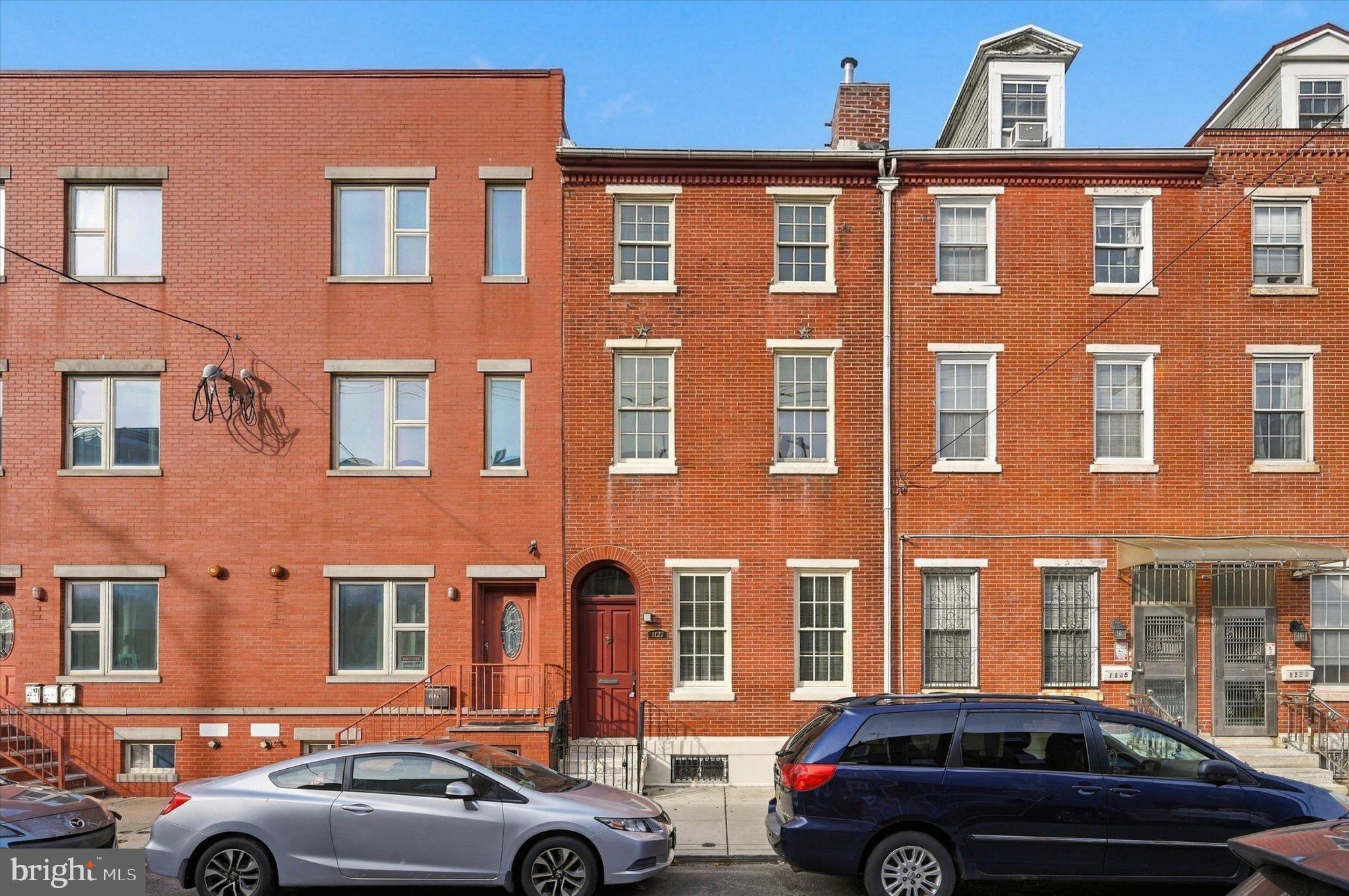 1127 GREEN STREET