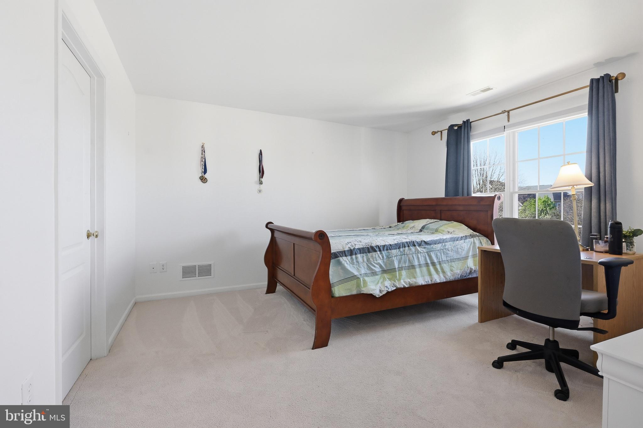 RED LION CHASE - Residential