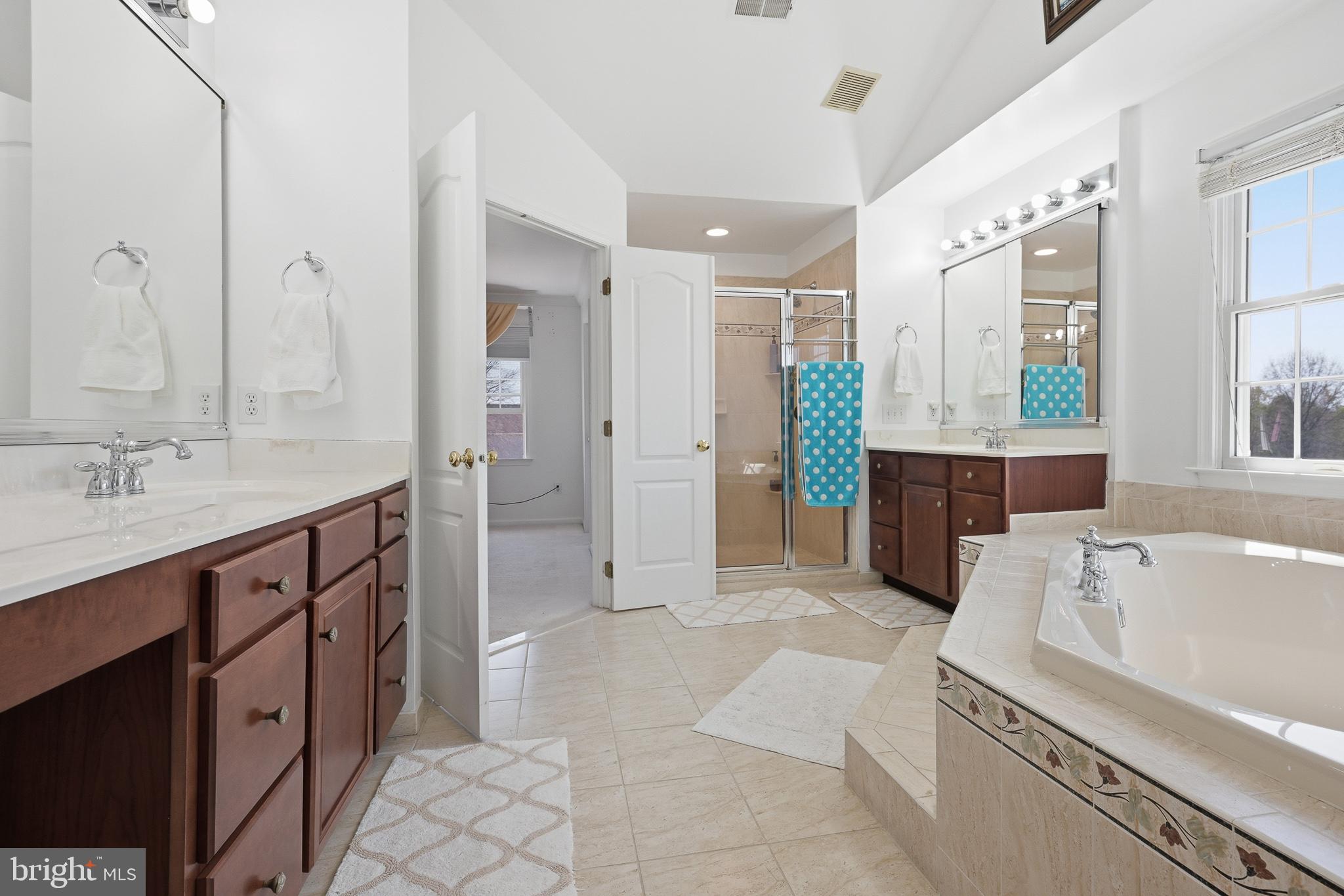 RED LION CHASE - Residential