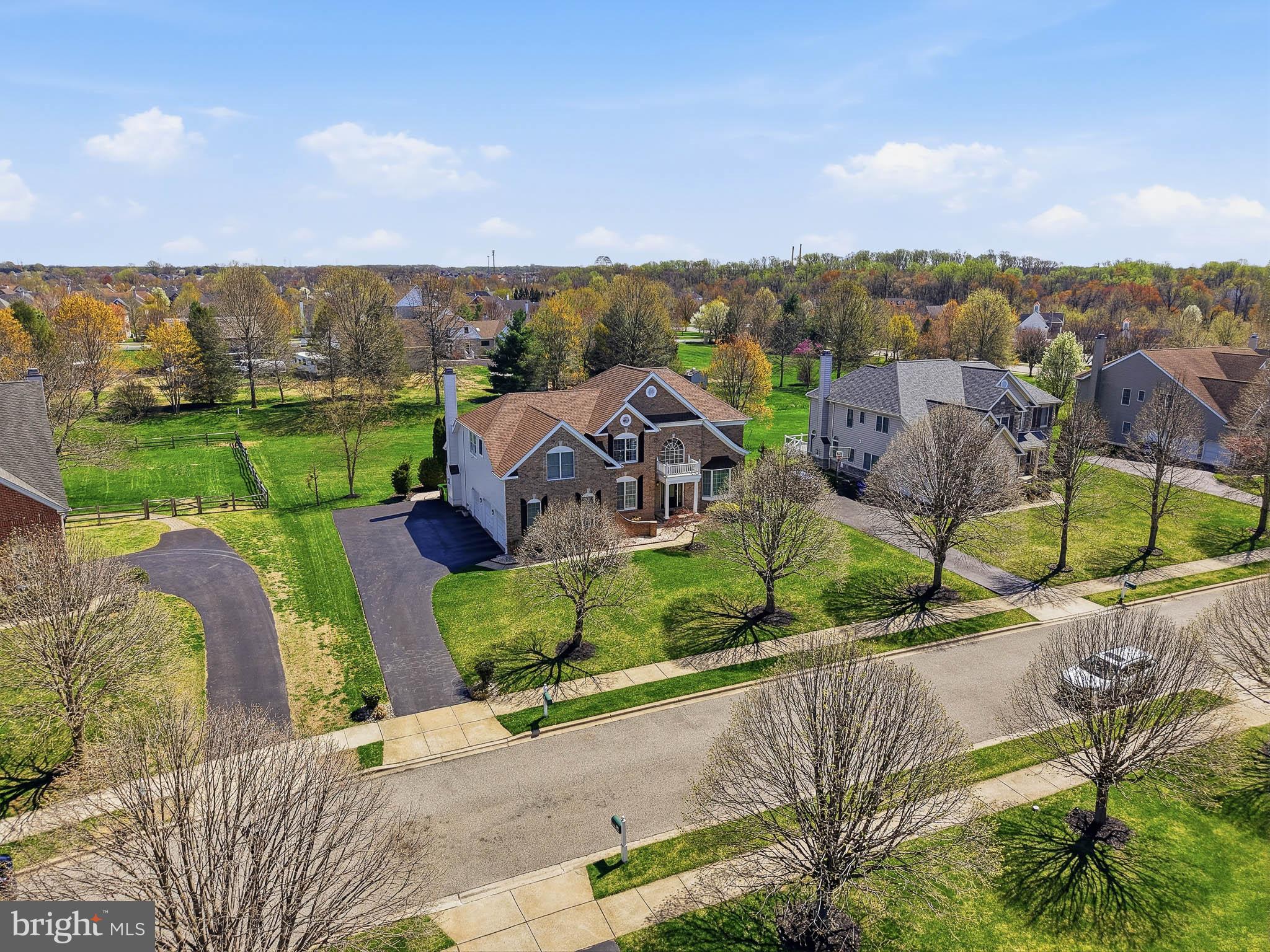 RED LION CHASE - Residential