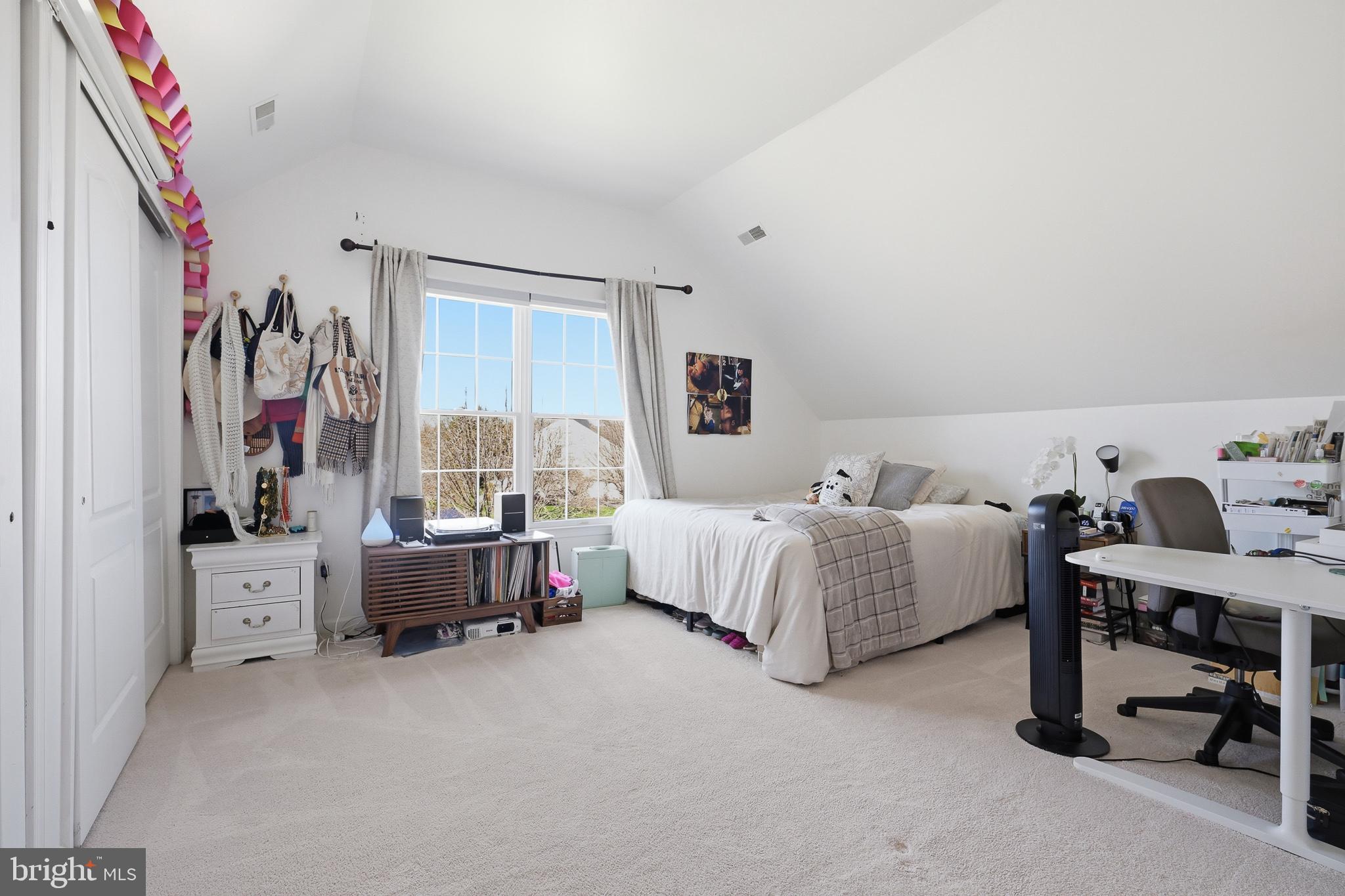 RED LION CHASE - Residential