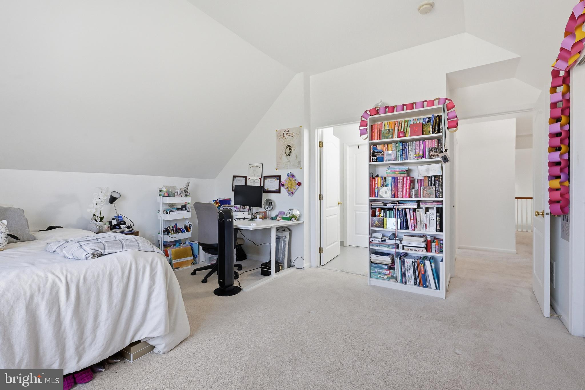 RED LION CHASE - Residential