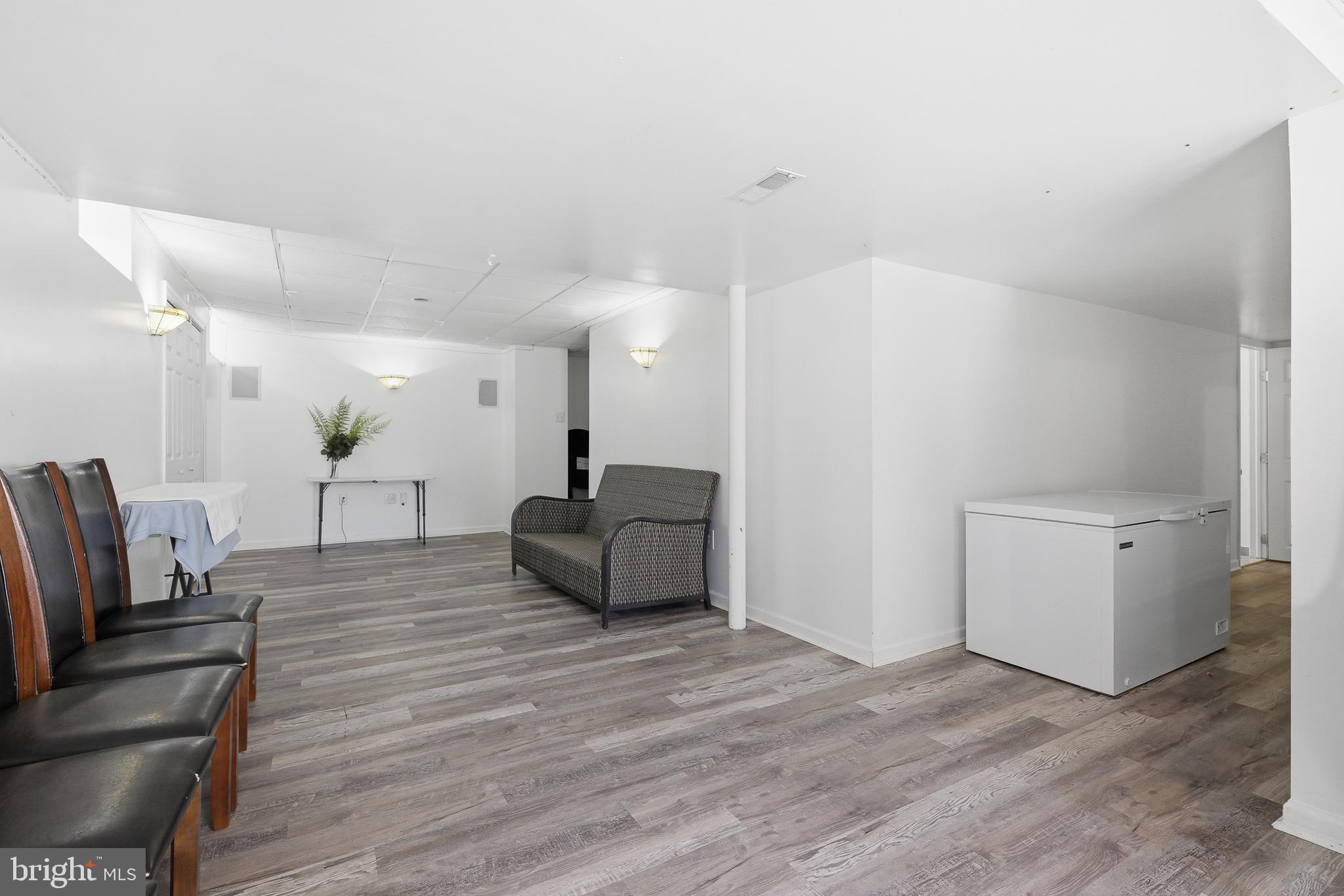 RED LION CHASE - Residential