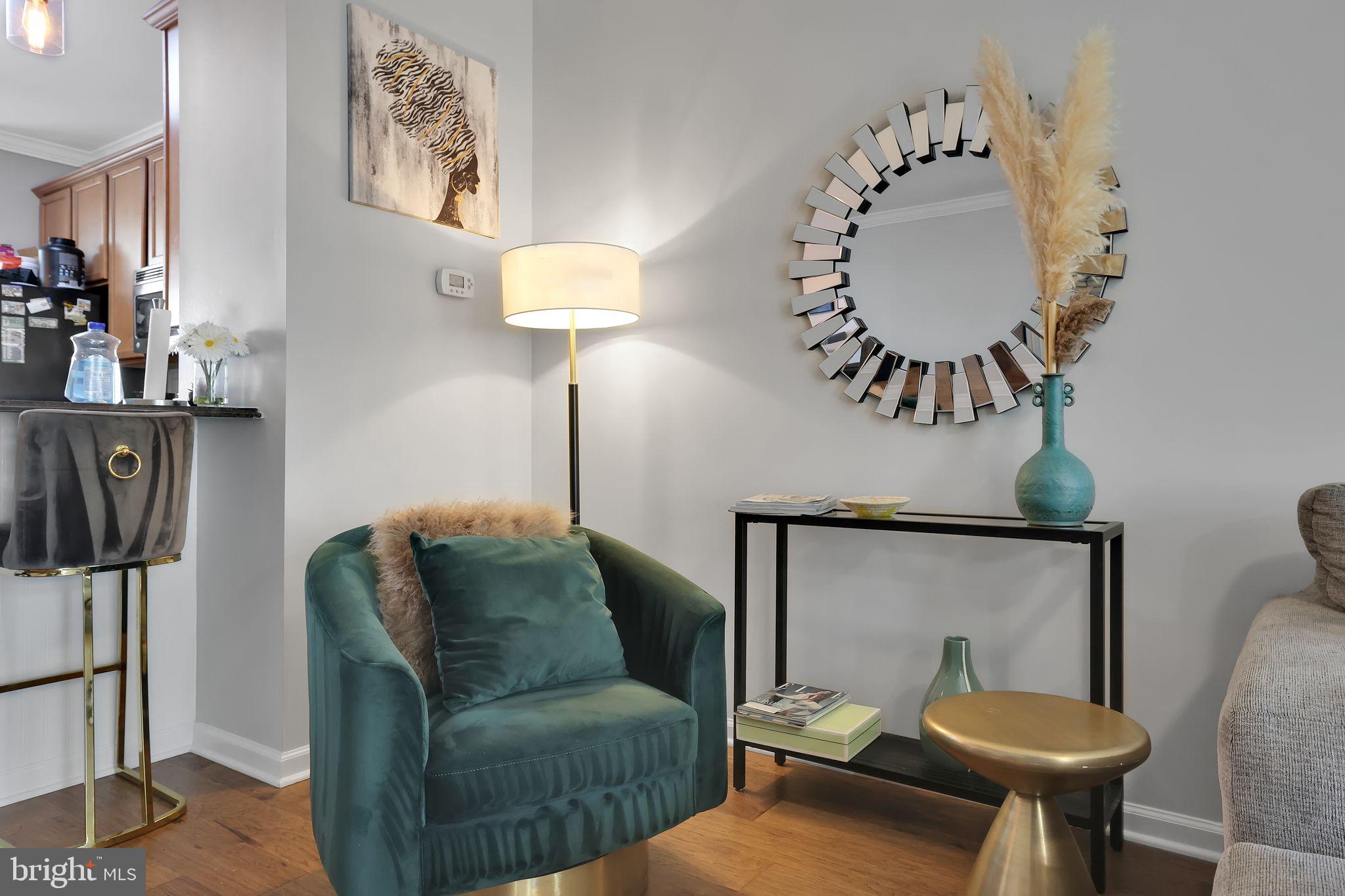 HOWARD SQUARE - Residential