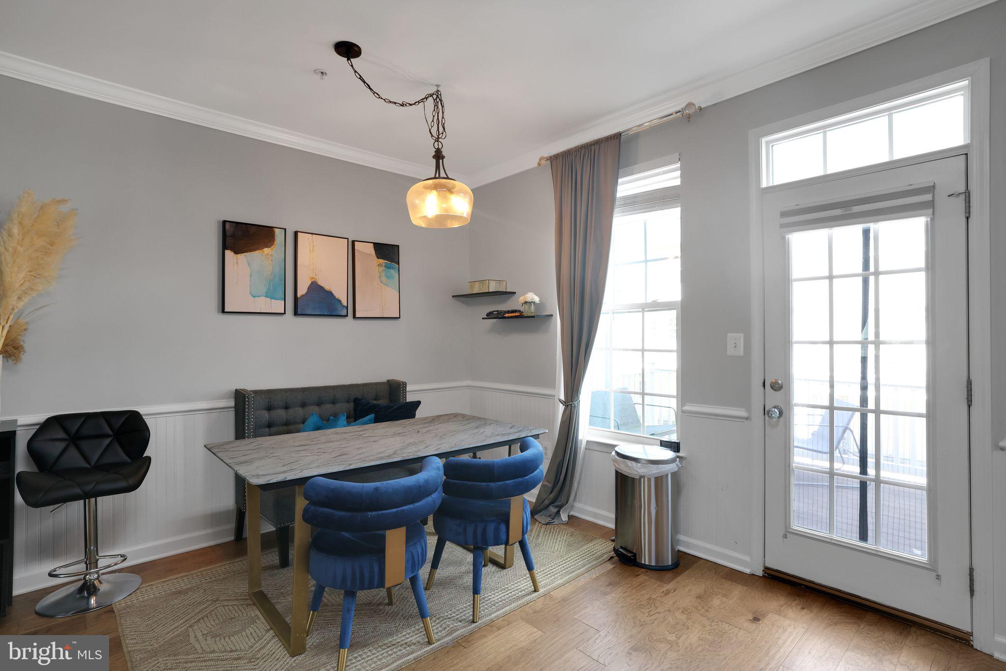 HOWARD SQUARE - Residential