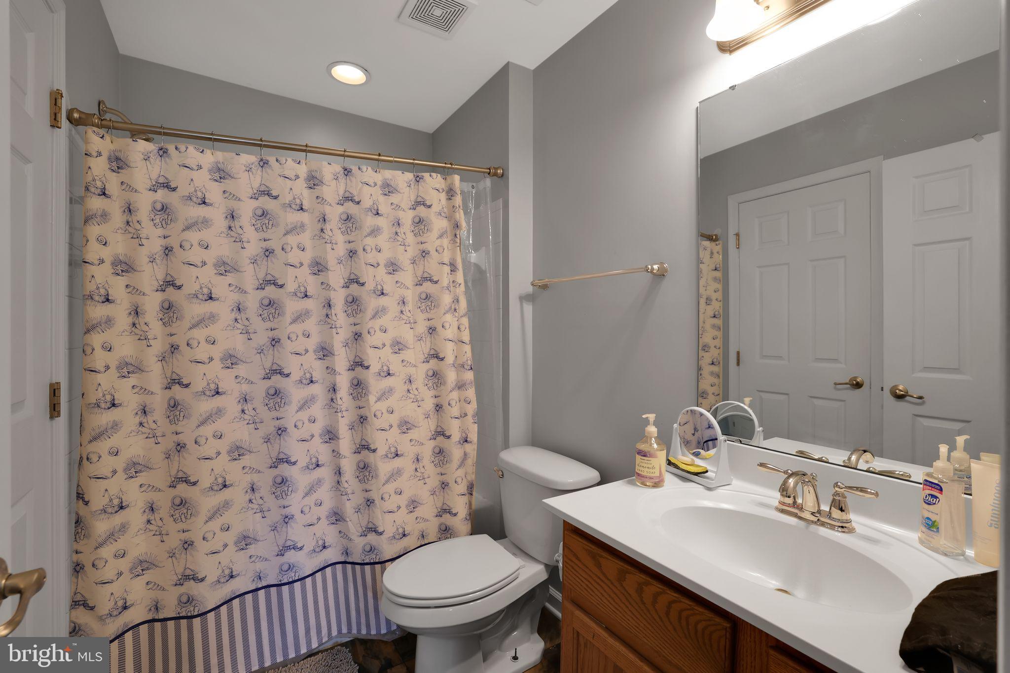 HOWARD SQUARE - Residential