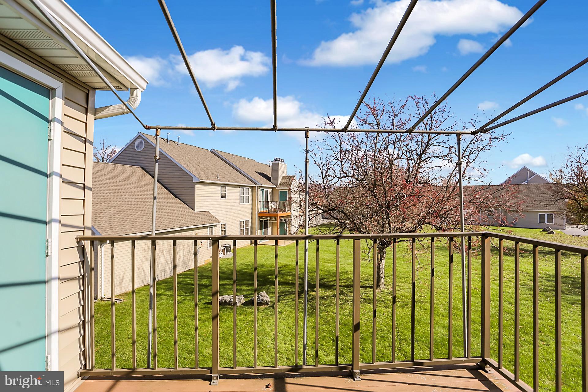 STONE HILL FARMS - Residential