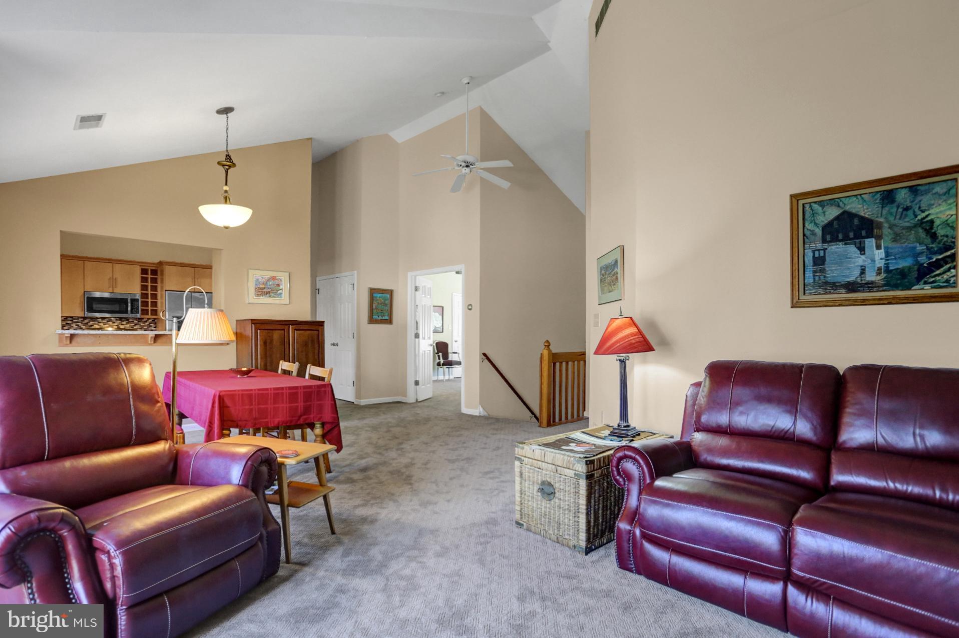 STONE HILL FARMS - Residential