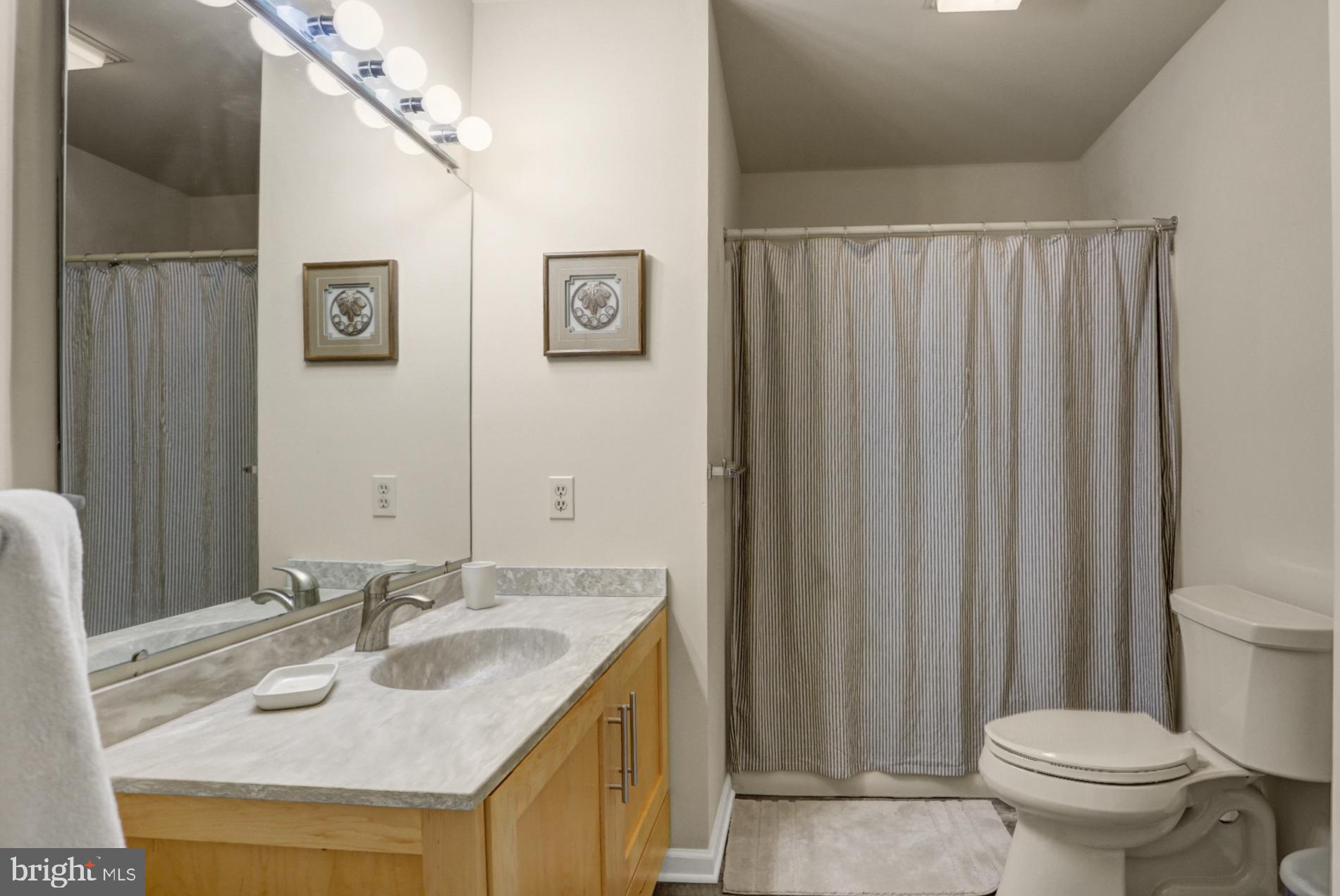 STONE HILL FARMS - Residential