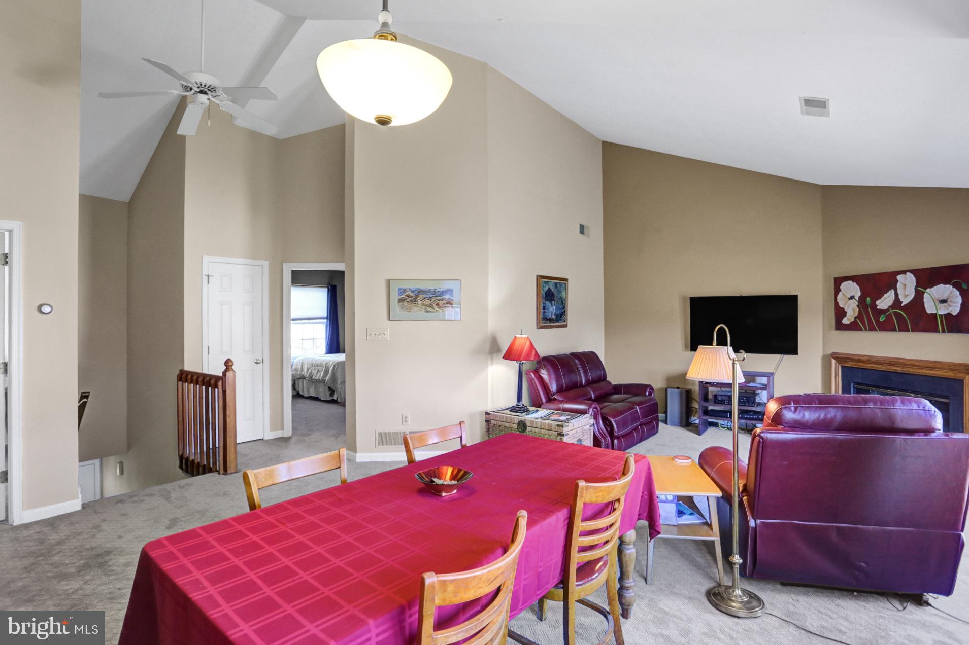 STONE HILL FARMS - Residential