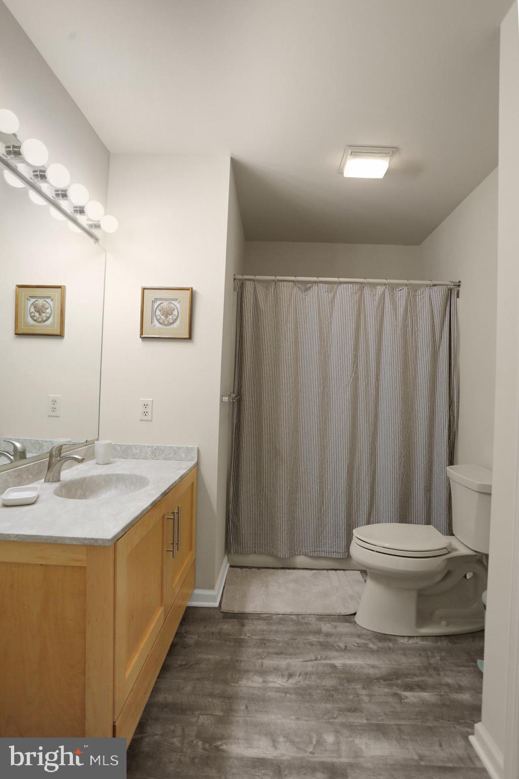 STONE HILL FARMS - Residential