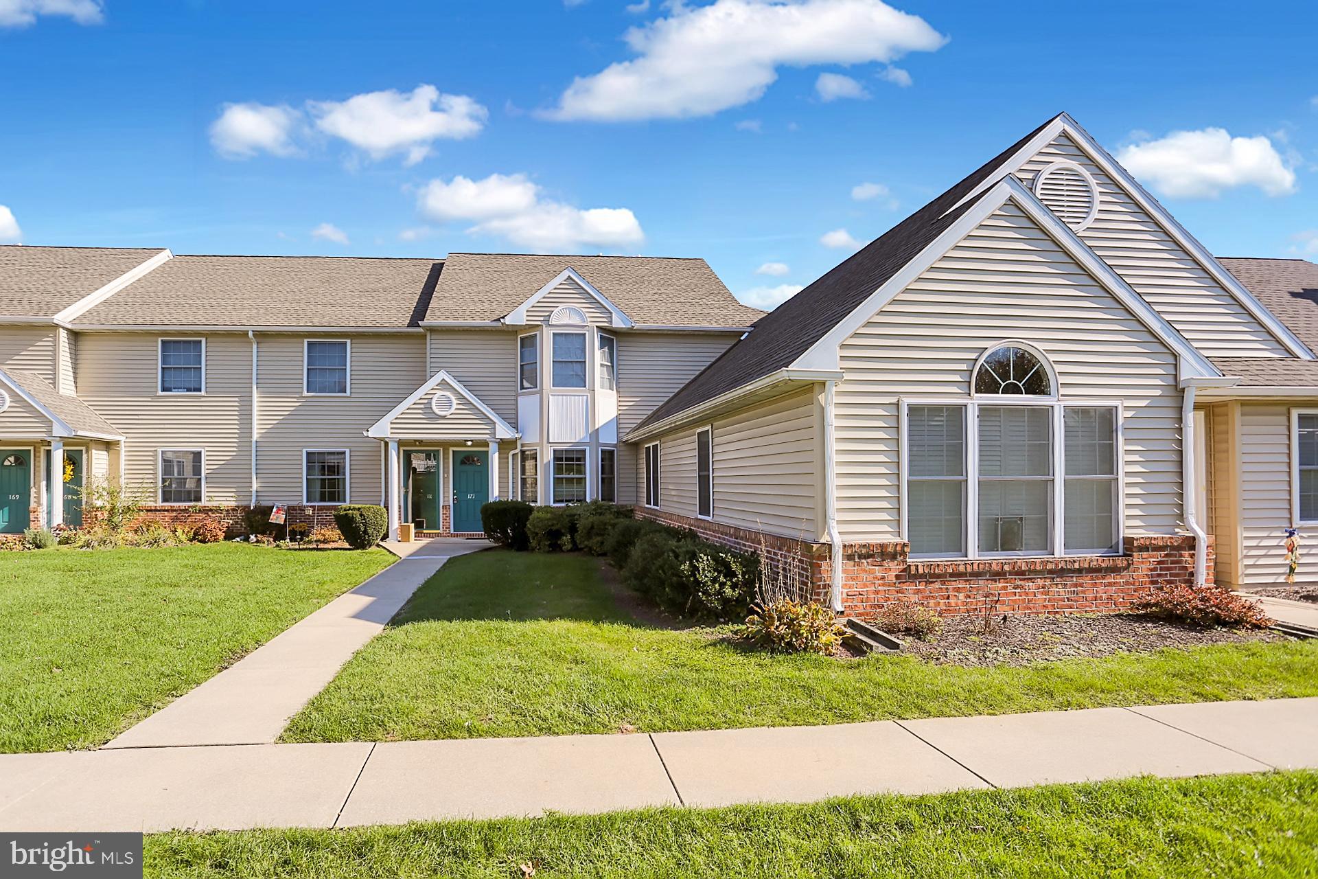 STONE HILL FARMS - Residential