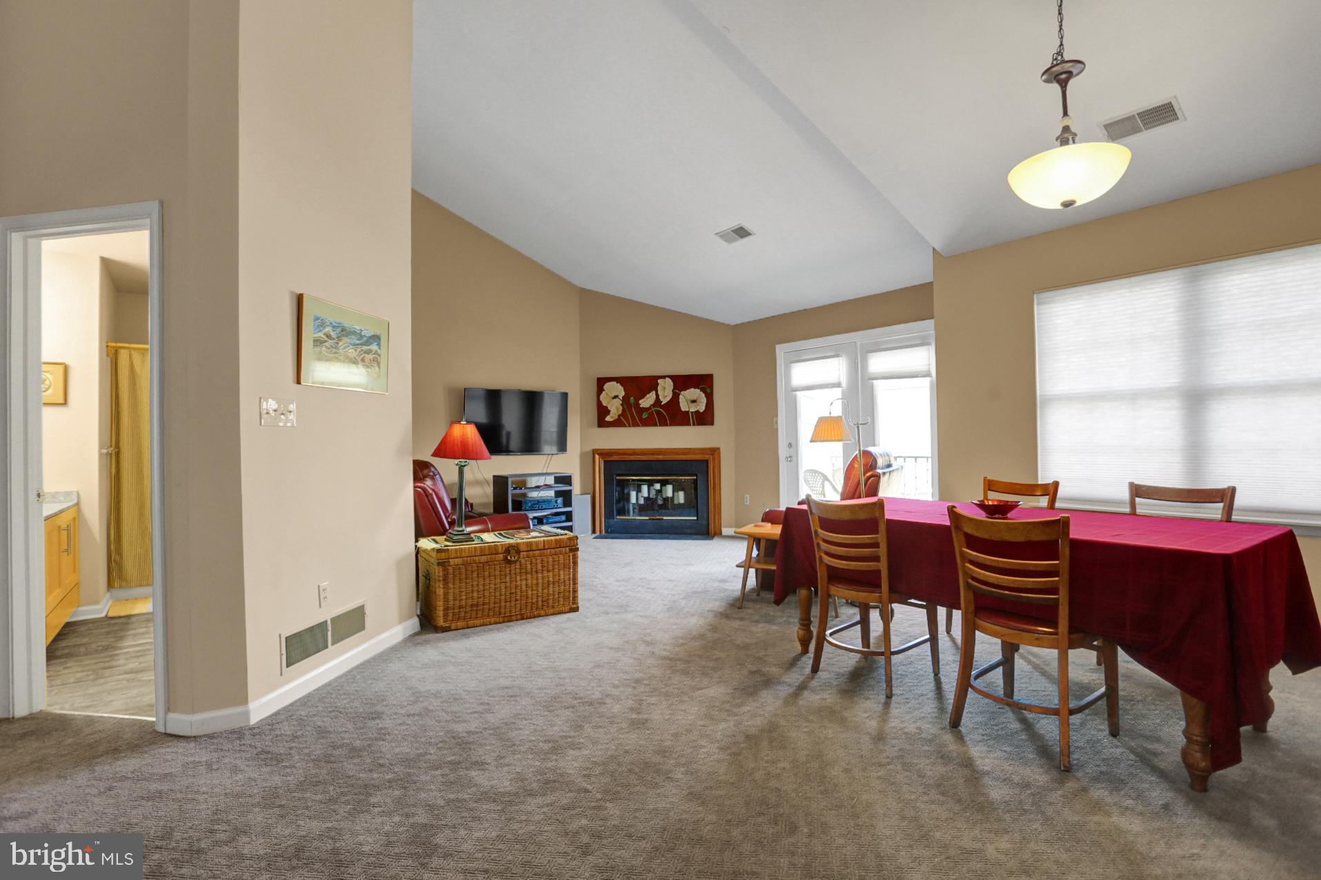 STONE HILL FARMS - Residential