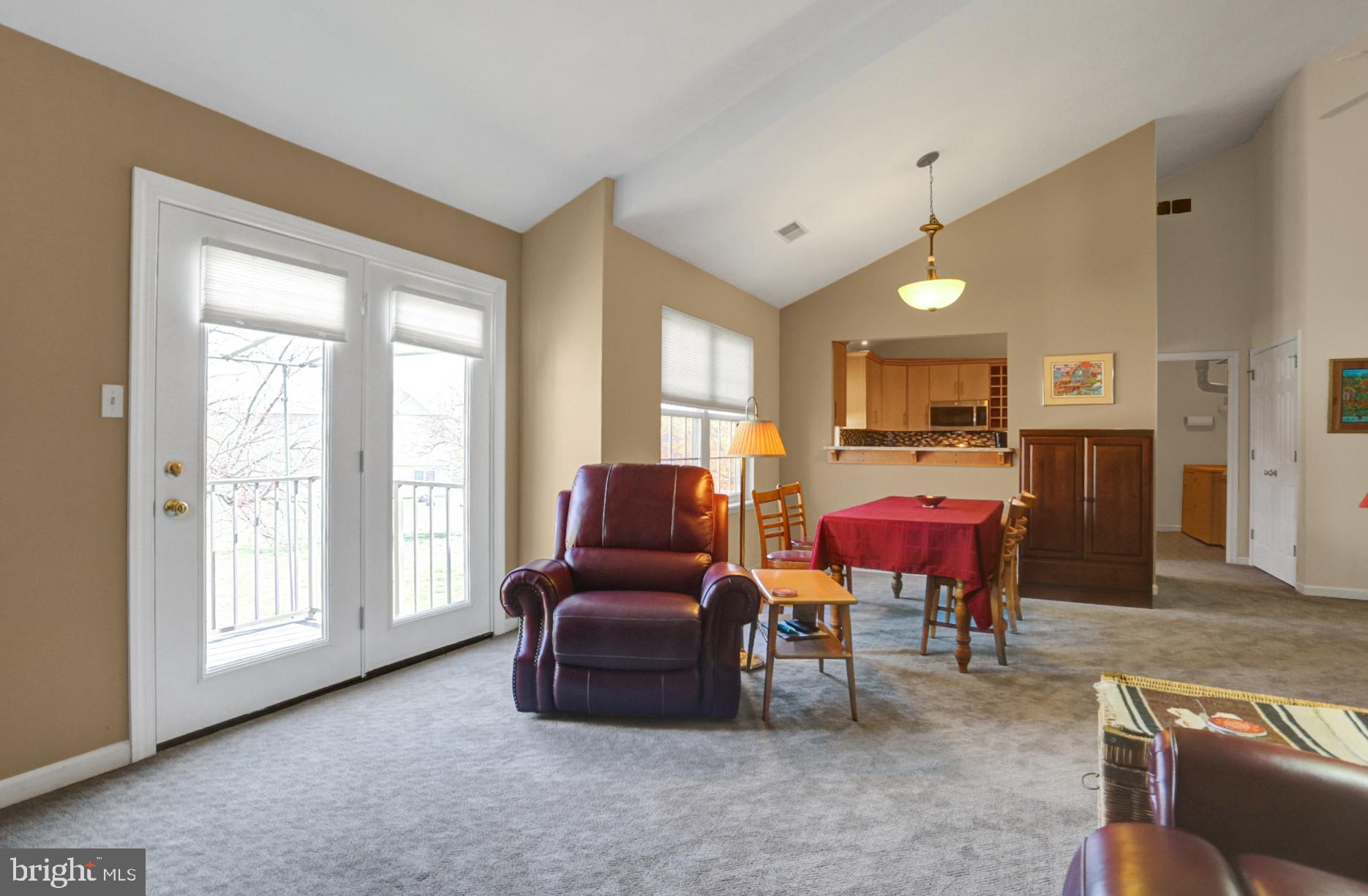 STONE HILL FARMS - Residential